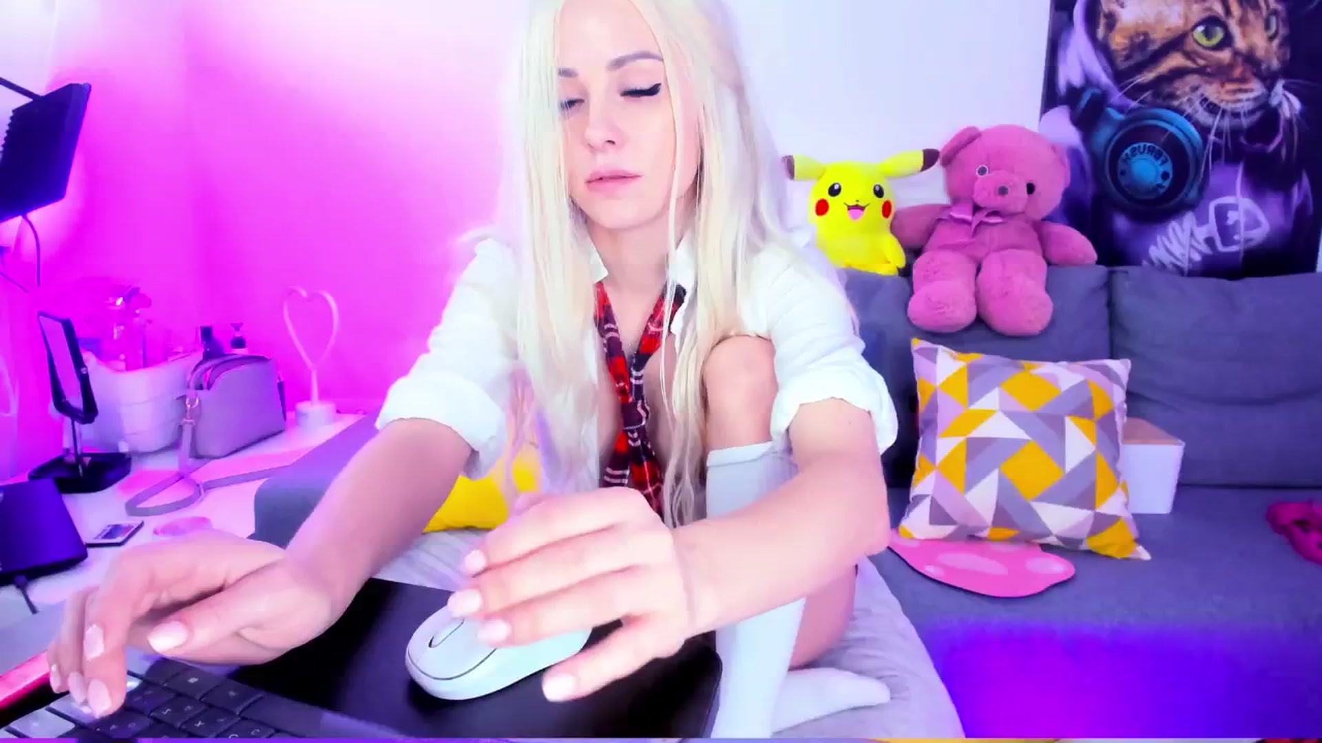 Gallery image thumbnail from Sunny__Sweet's myfreecams stream on, 11/21/2024, 06:19 image 16 of 20