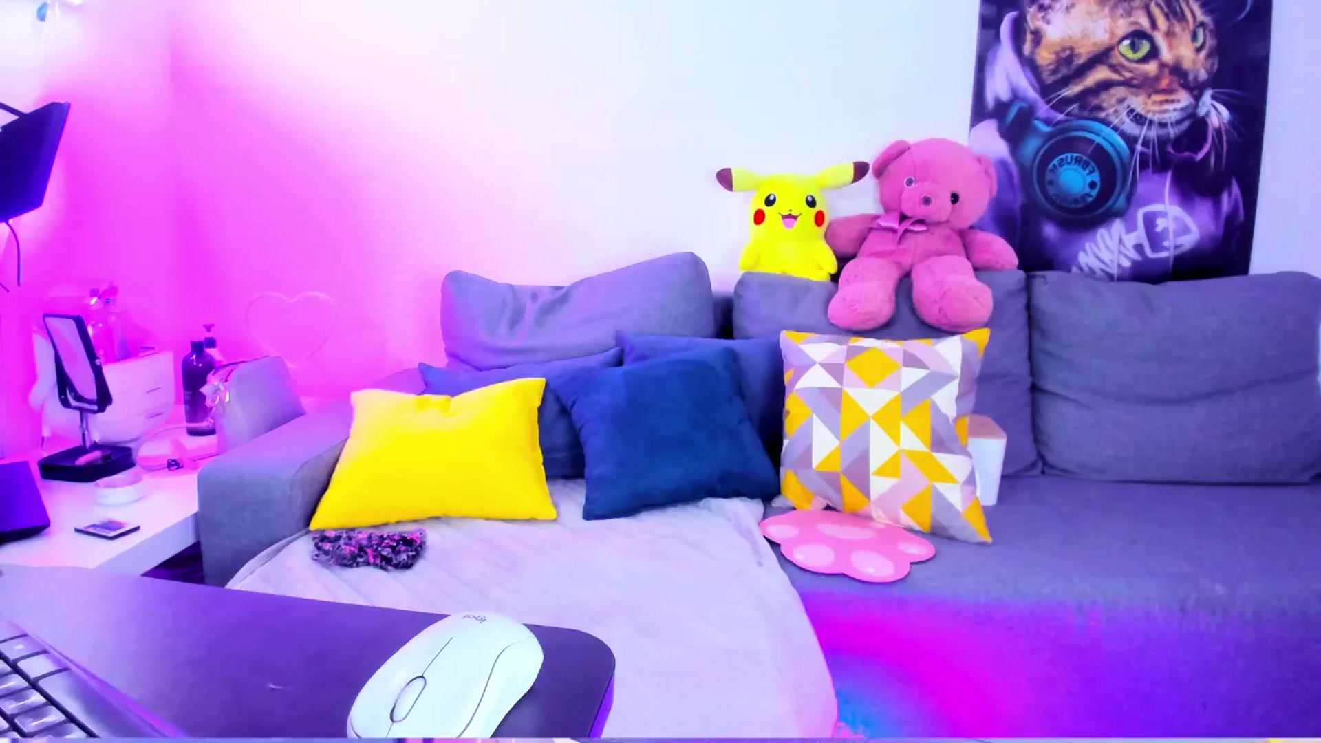 Gallery image thumbnail from Sunny__Sweet's myfreecams stream on, 11/22/2024, 04:54 image 10 of 20