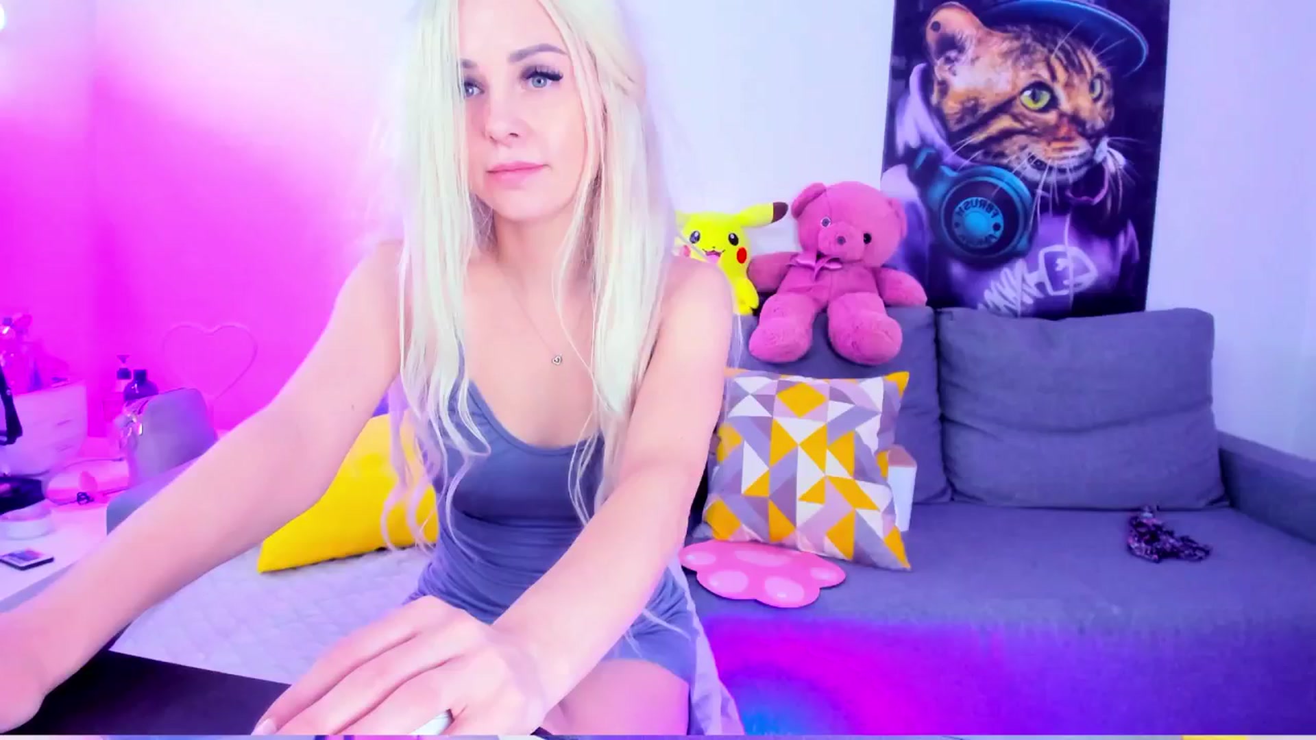 Gallery image thumbnail from Sunny__Sweet's myfreecams stream on, 11/22/2024, 06:11 image 17 of 20
