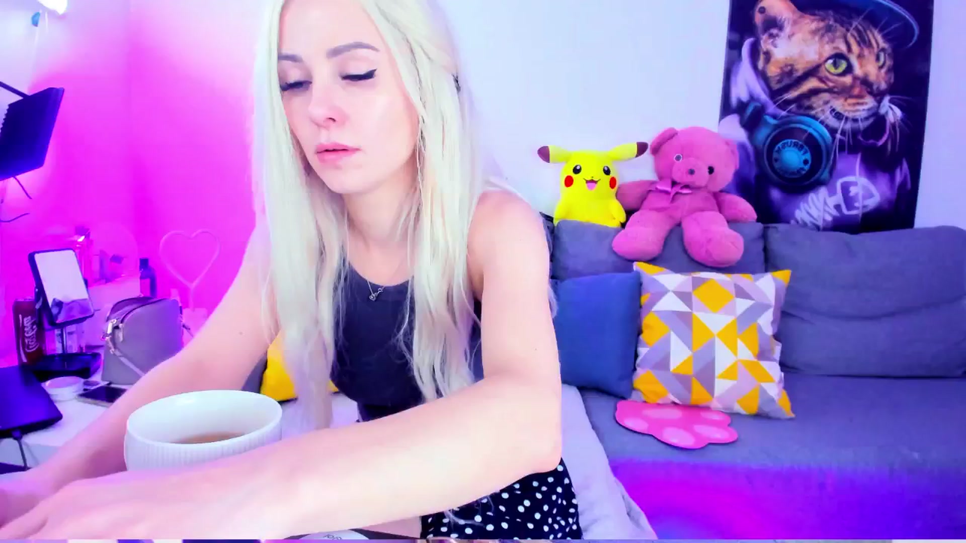Gallery image thumbnail from Sunny__Sweet's myfreecams stream on, 11/28/2024, 04:13 image 1 of 20