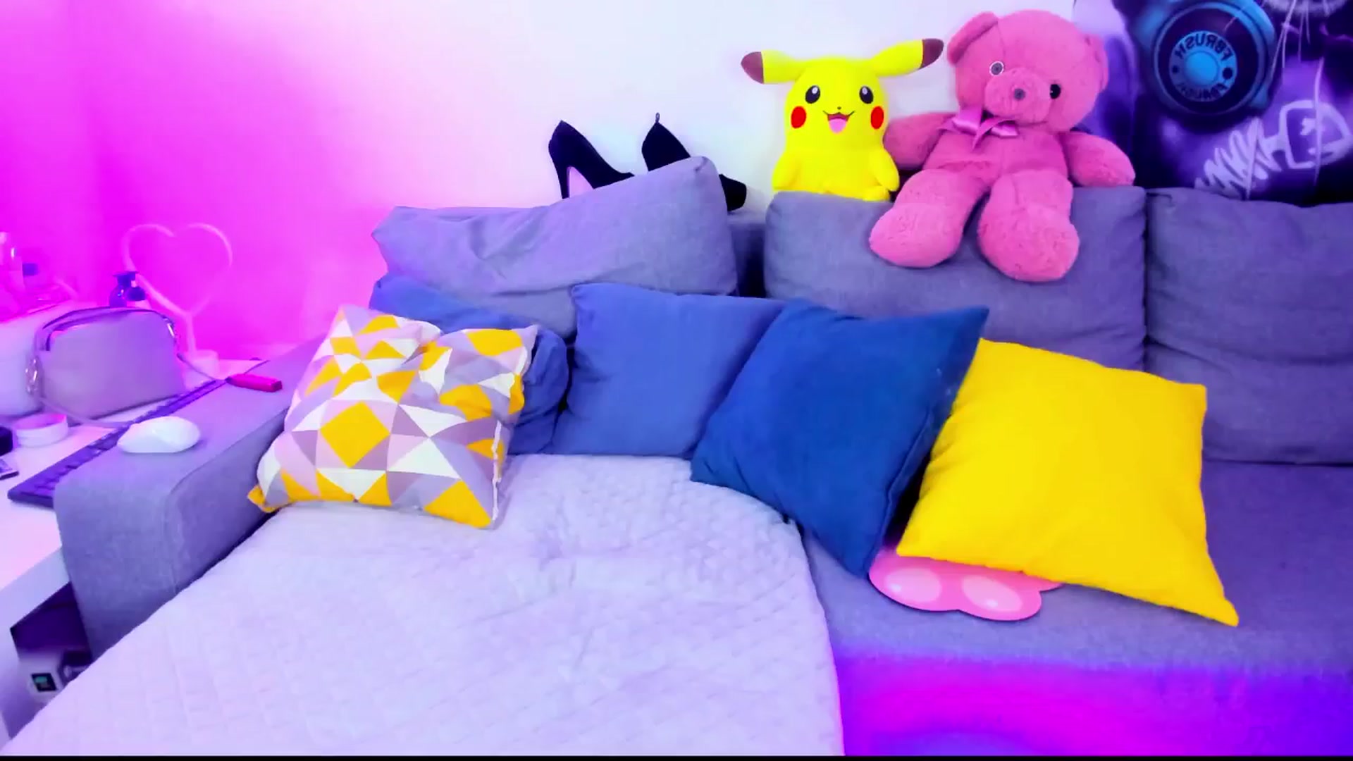 Gallery image thumbnail from Sunny__Sweet's myfreecams stream on, 12/04/2024, 06:41 image 14 of 20