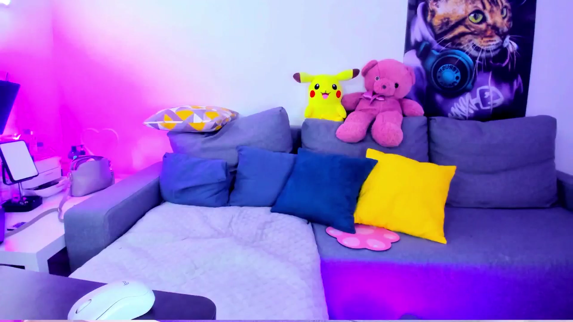 Gallery image thumbnail from Sunny__Sweet's myfreecams stream on, 12/05/2024, 04:30 image 9 of 20