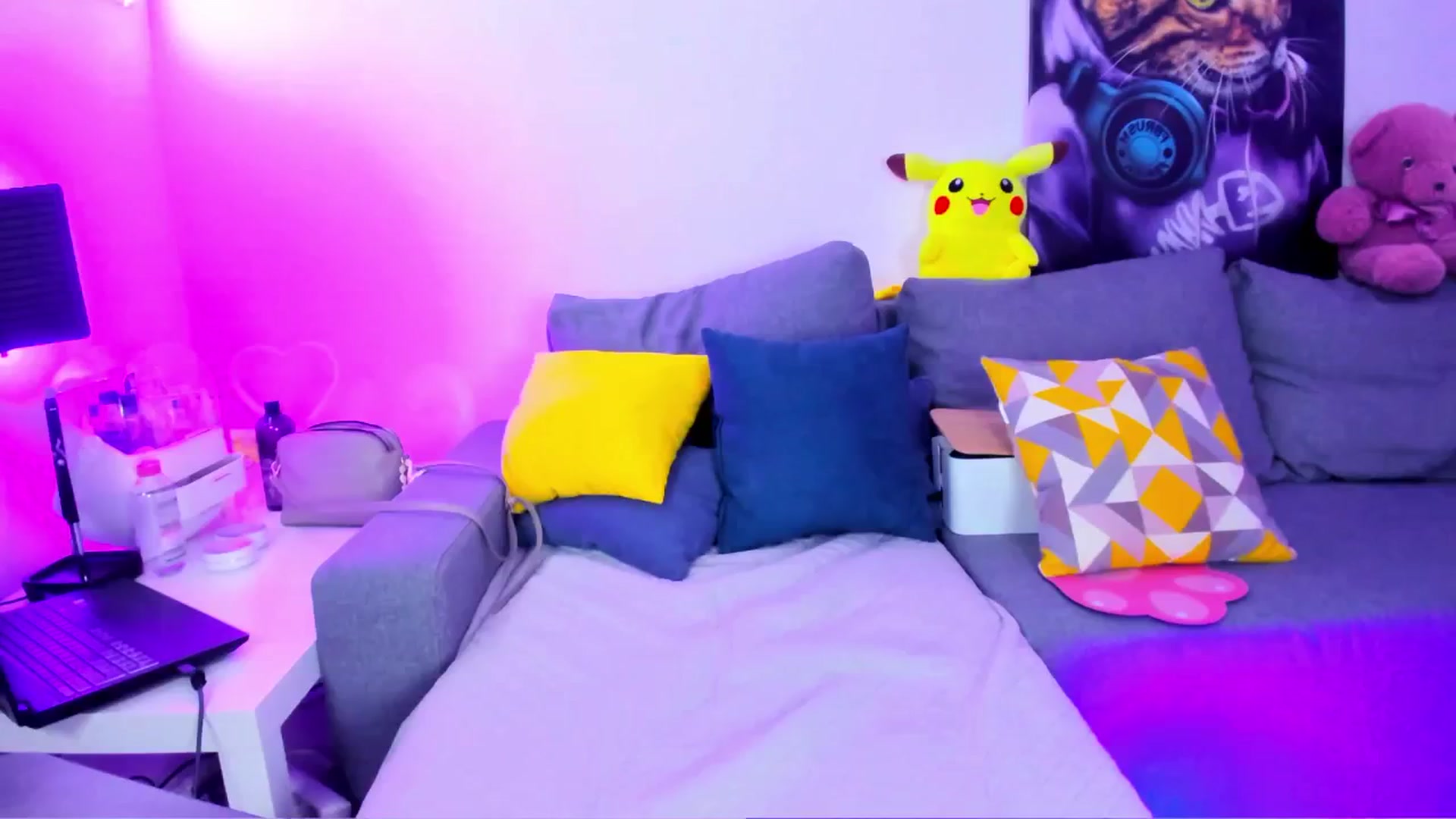 Gallery image thumbnail from Sunny__Sweet's myfreecams stream on, 02/17/2025, 04:26 image 17 of 20