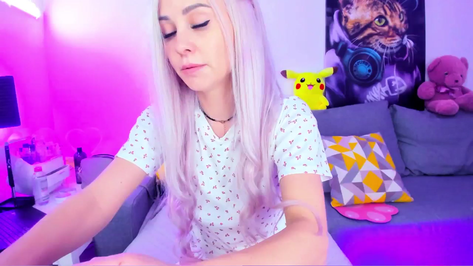 Gallery image thumbnail from Sunny__Sweet's myfreecams stream on, 02/17/2025, 04:26 image 19 of 20