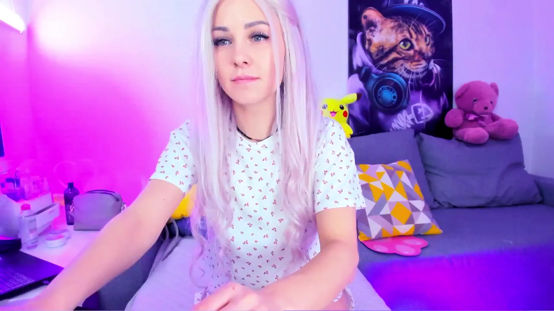 Gallery image thumbnail from Sunny__Sweet's myfreecams stream on, 02/17/2025, 04:26 image 1 of 20