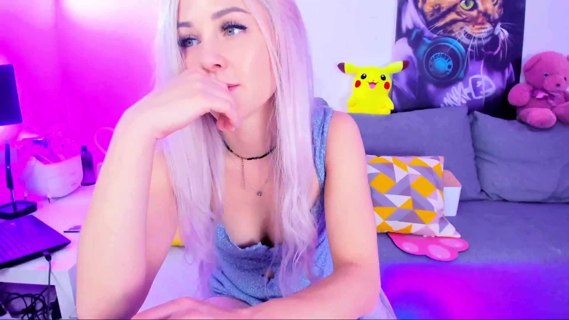 Gallery image thumbnail from Sunny__Sweet's myfreecams stream on, 02/19/2025, 04:17 image 13 of 20