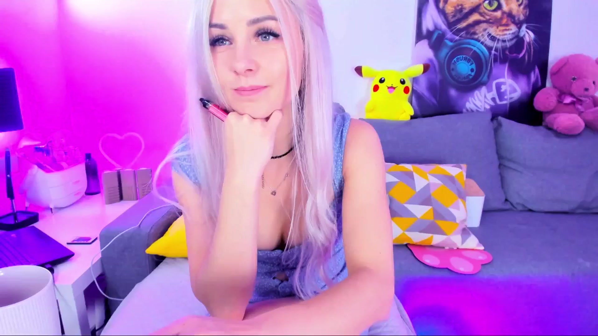 Gallery image thumbnail from Sunny__Sweet's myfreecams stream on, 02/19/2025, 04:17 image 9 of 20