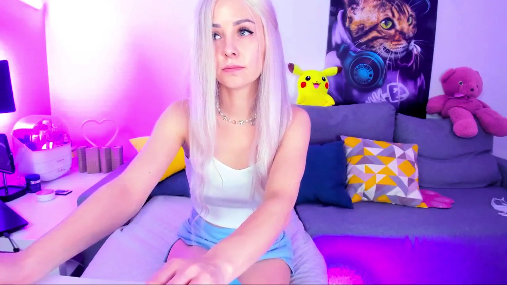 Gallery image thumbnail from Sunny__Sweet's myfreecams stream on, 03/13/2025, 04:01 image 12 of 20