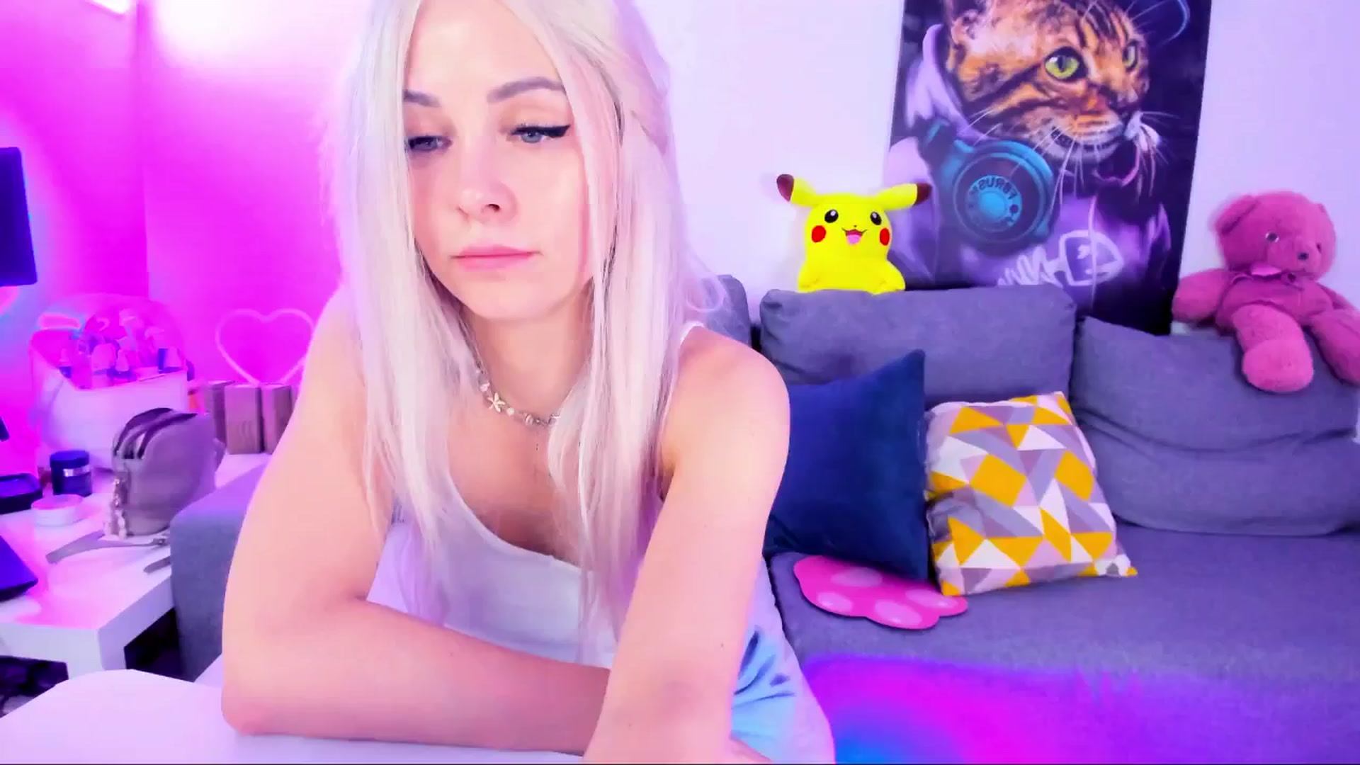 Gallery image thumbnail from Sunny__Sweet's myfreecams stream on, 03/14/2025, 04:34 image 14 of 20