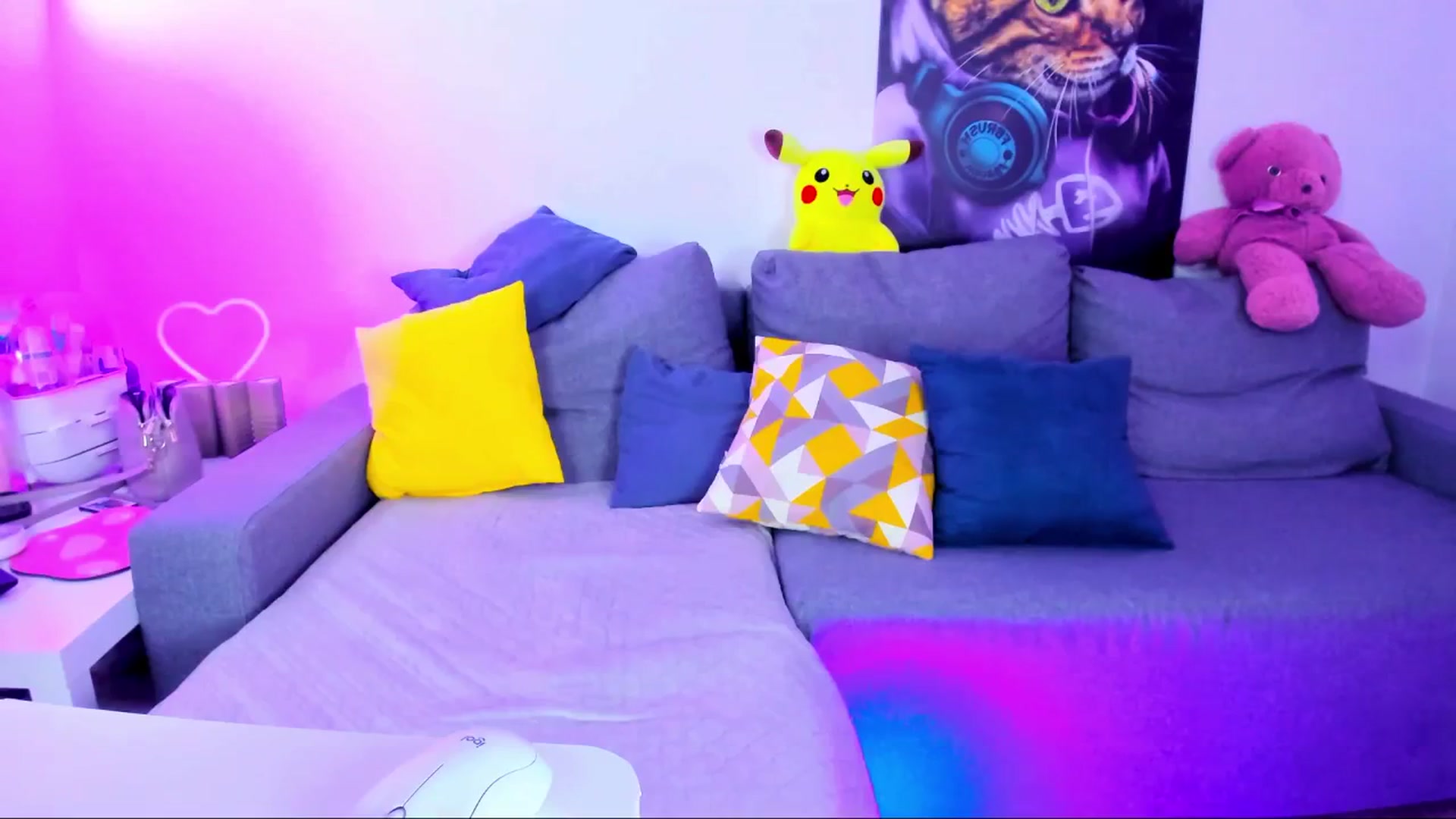 Gallery image thumbnail from Sunny__Sweet's myfreecams stream on, 03/24/2025, 04:35 image 16 of 20