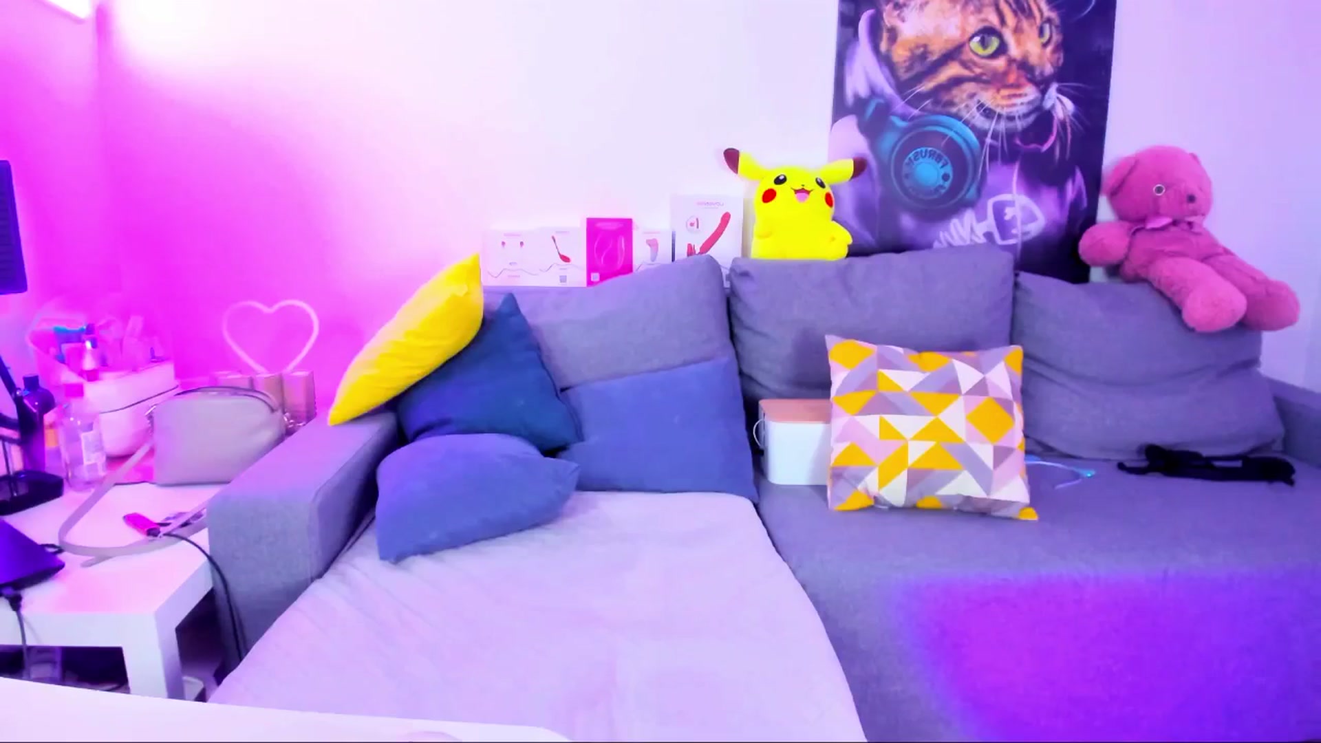 Gallery image thumbnail from Sunny__Sweet's myfreecams stream on, 04/08/2025, 05:48 image 13 of 20