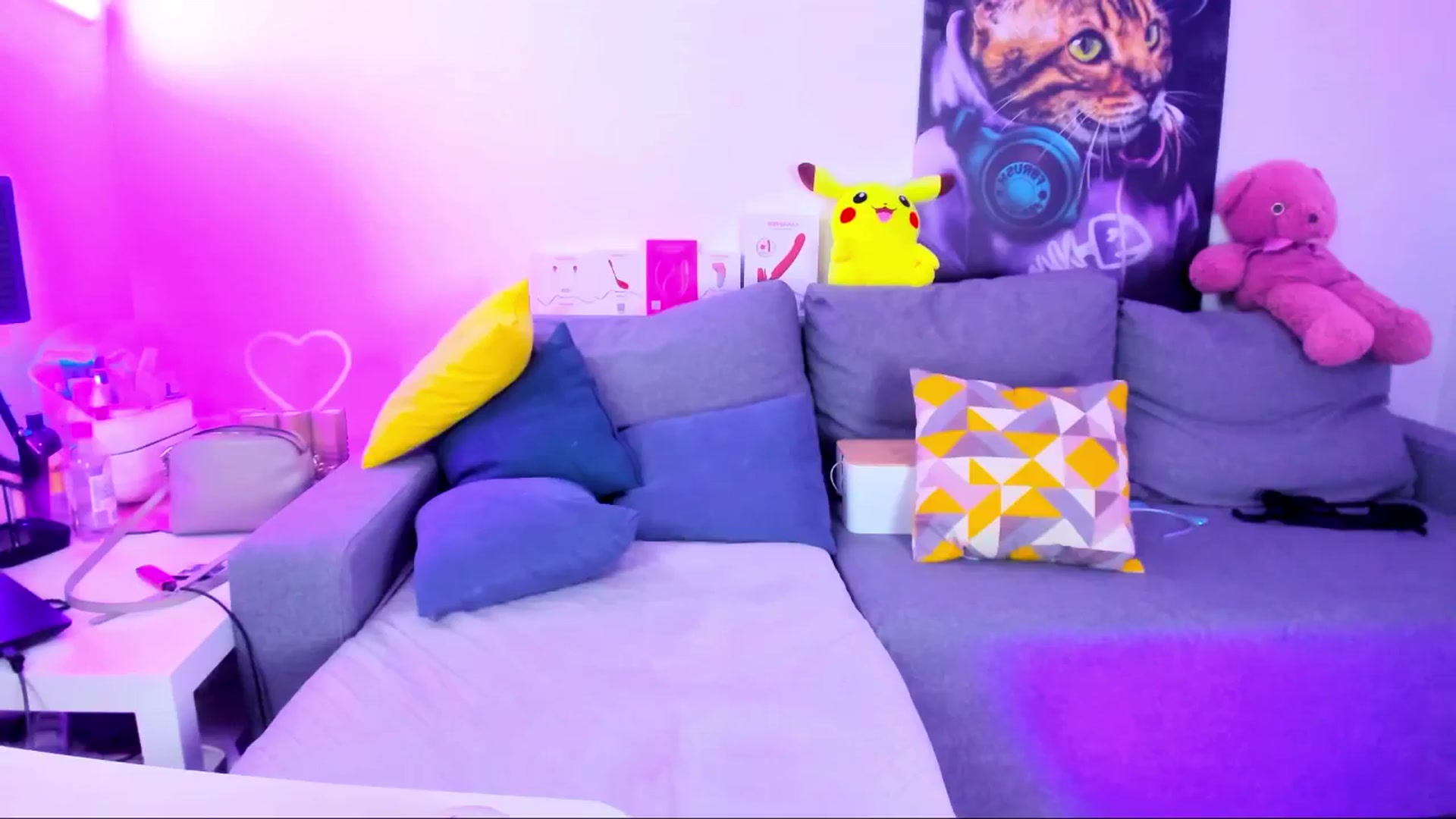 Gallery image thumbnail from Sunny__Sweet's myfreecams stream on, 04/08/2025, 05:48 image 14 of 20