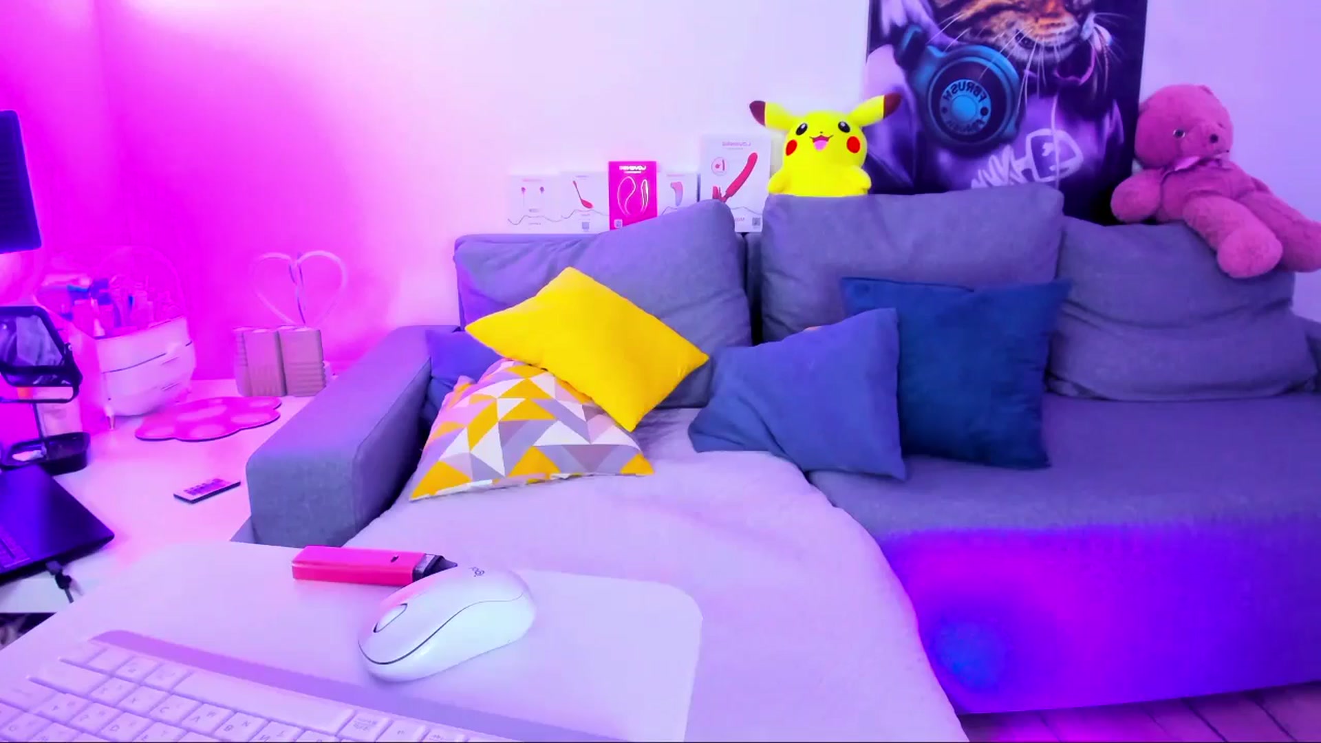 Gallery image thumbnail from Sunny__Sweet's myfreecams stream on, 04/22/2025, 04:58 image 19 of 20