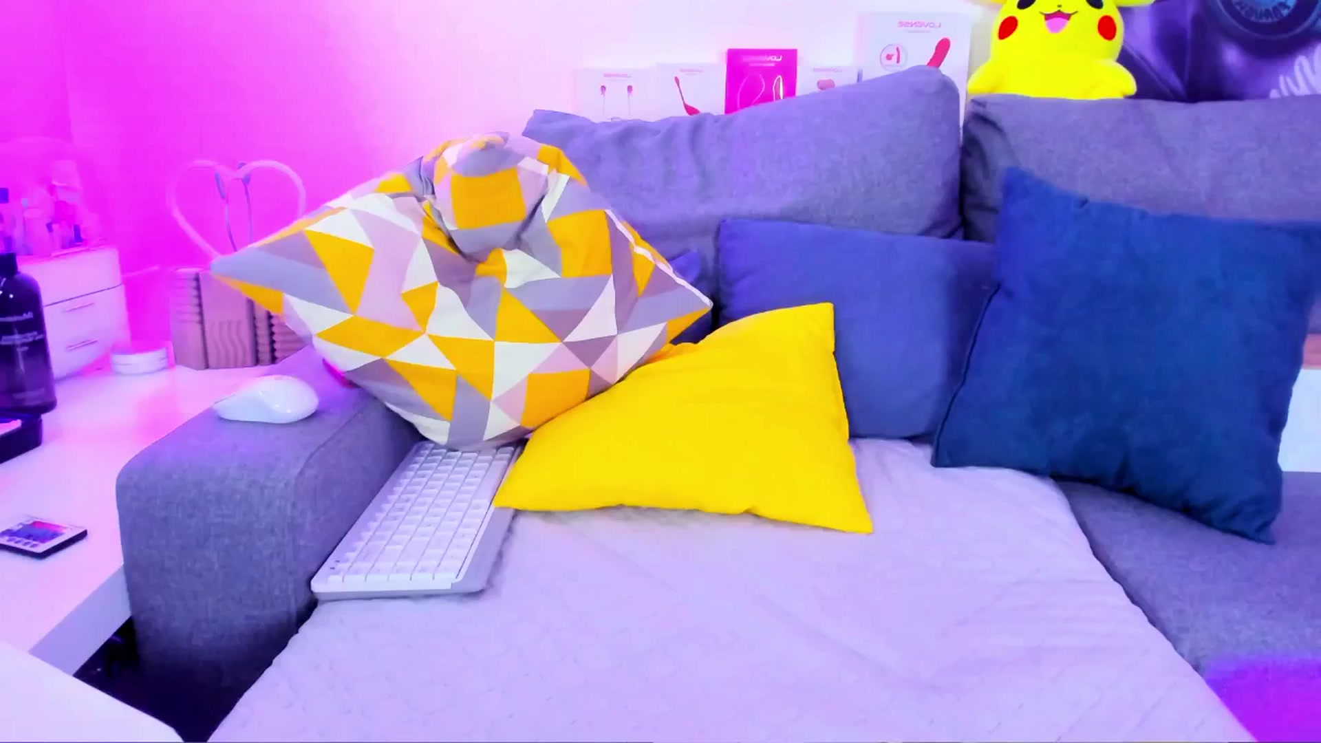 Gallery image thumbnail from Sunny__Sweet's myfreecams stream on, 04/24/2025, 07:00 image 15 of 20