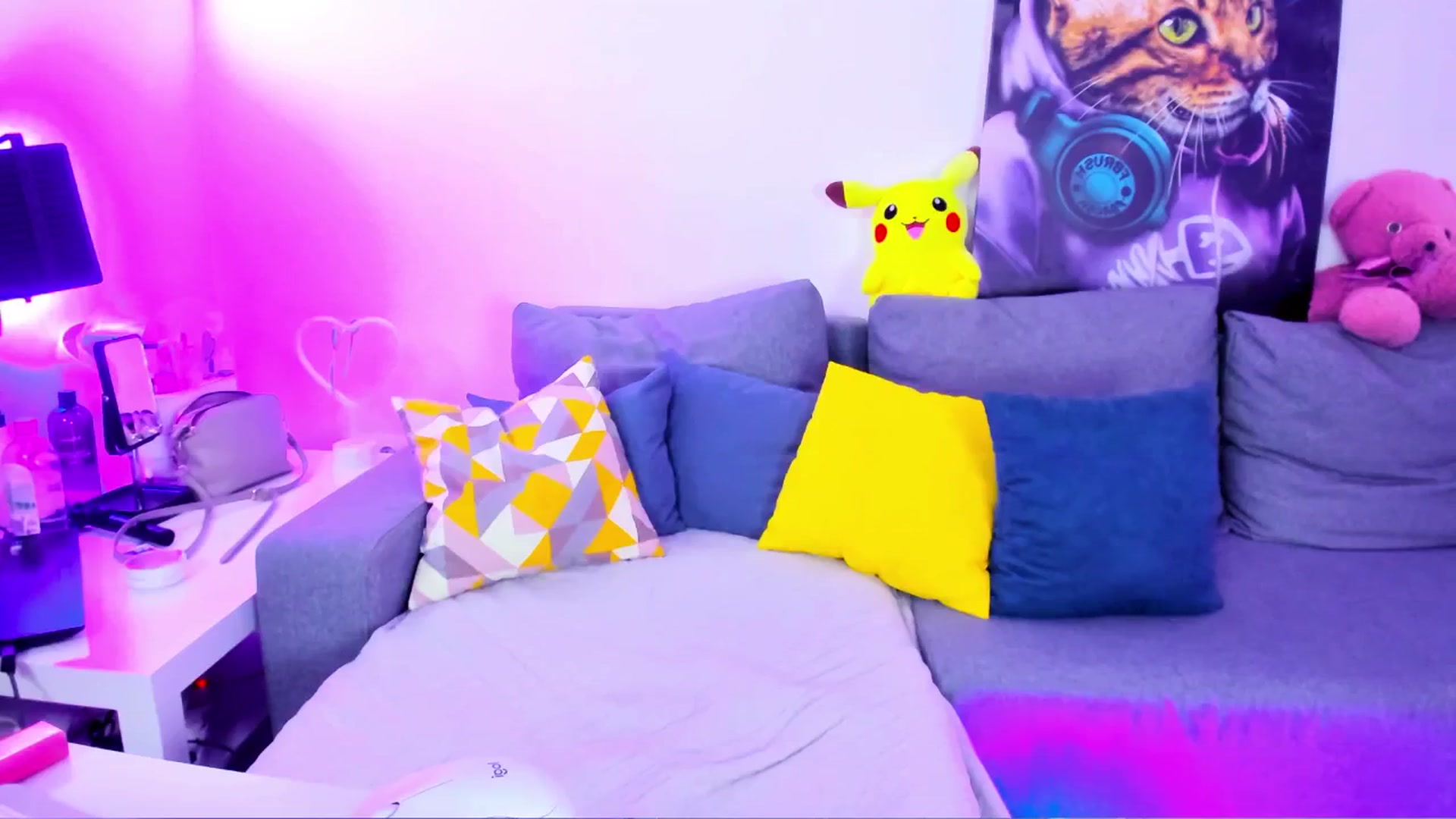 Gallery image thumbnail from Sunny__Sweet's myfreecams stream on, 05/12/2025, 04:39 image 13 of 20