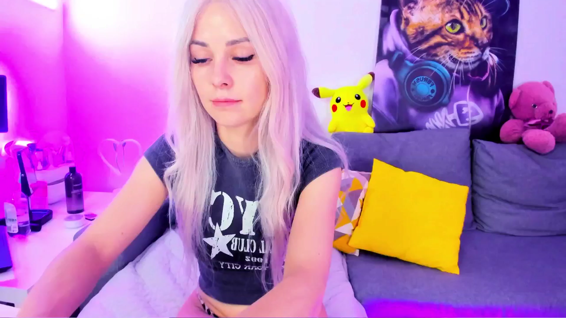 Gallery image thumbnail from Sunny__Sweet's myfreecams stream on, 05/16/2025, 04:51 image 2 of 20