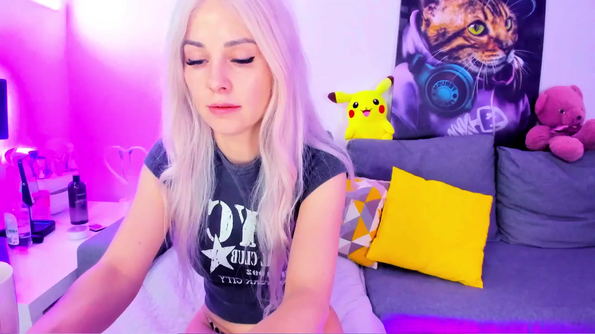 Gallery image thumbnail from Sunny__Sweet's myfreecams stream on, 05/16/2025, 04:51 image 7 of 20