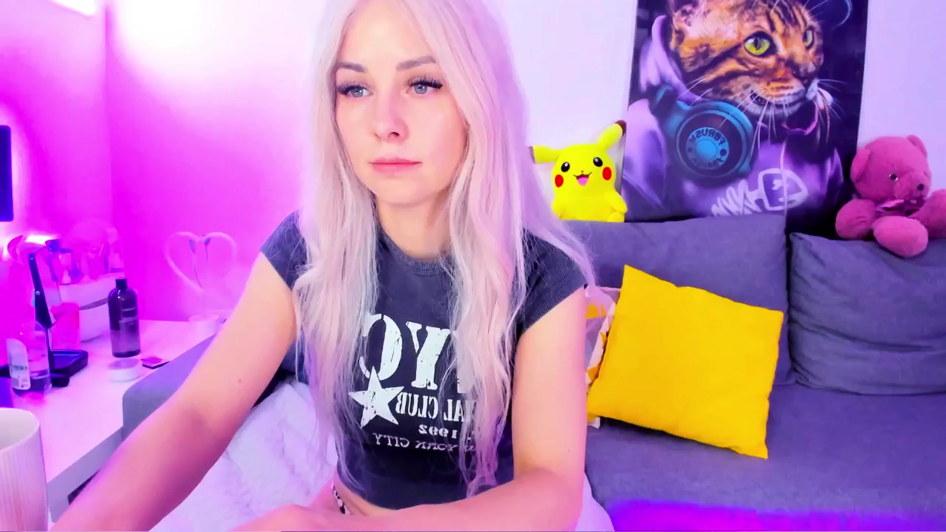 Gallery image thumbnail from Sunny__Sweet's myfreecams stream on, 05/16/2025, 04:51 image 5 of 20