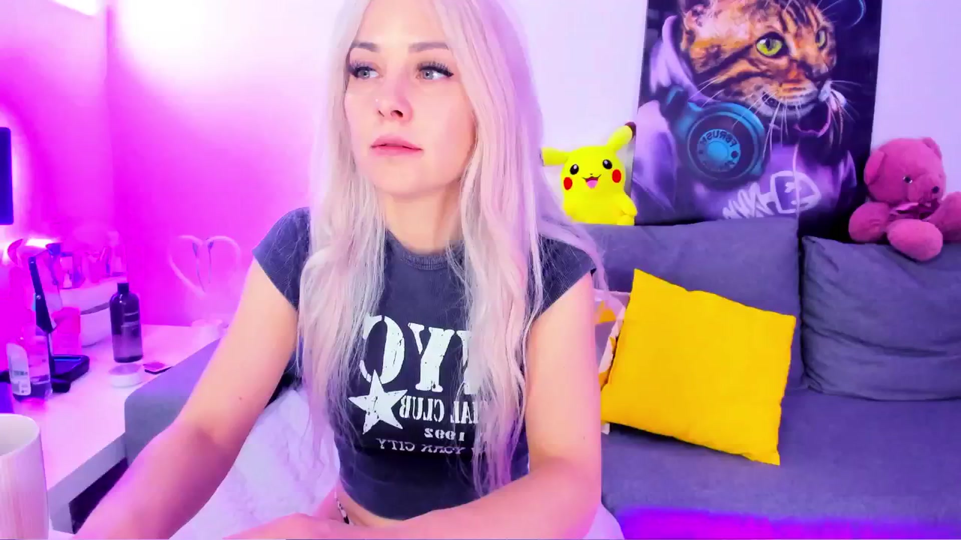 Gallery image thumbnail from Sunny__Sweet's myfreecams stream on, 05/16/2025, 04:51 image 4 of 20