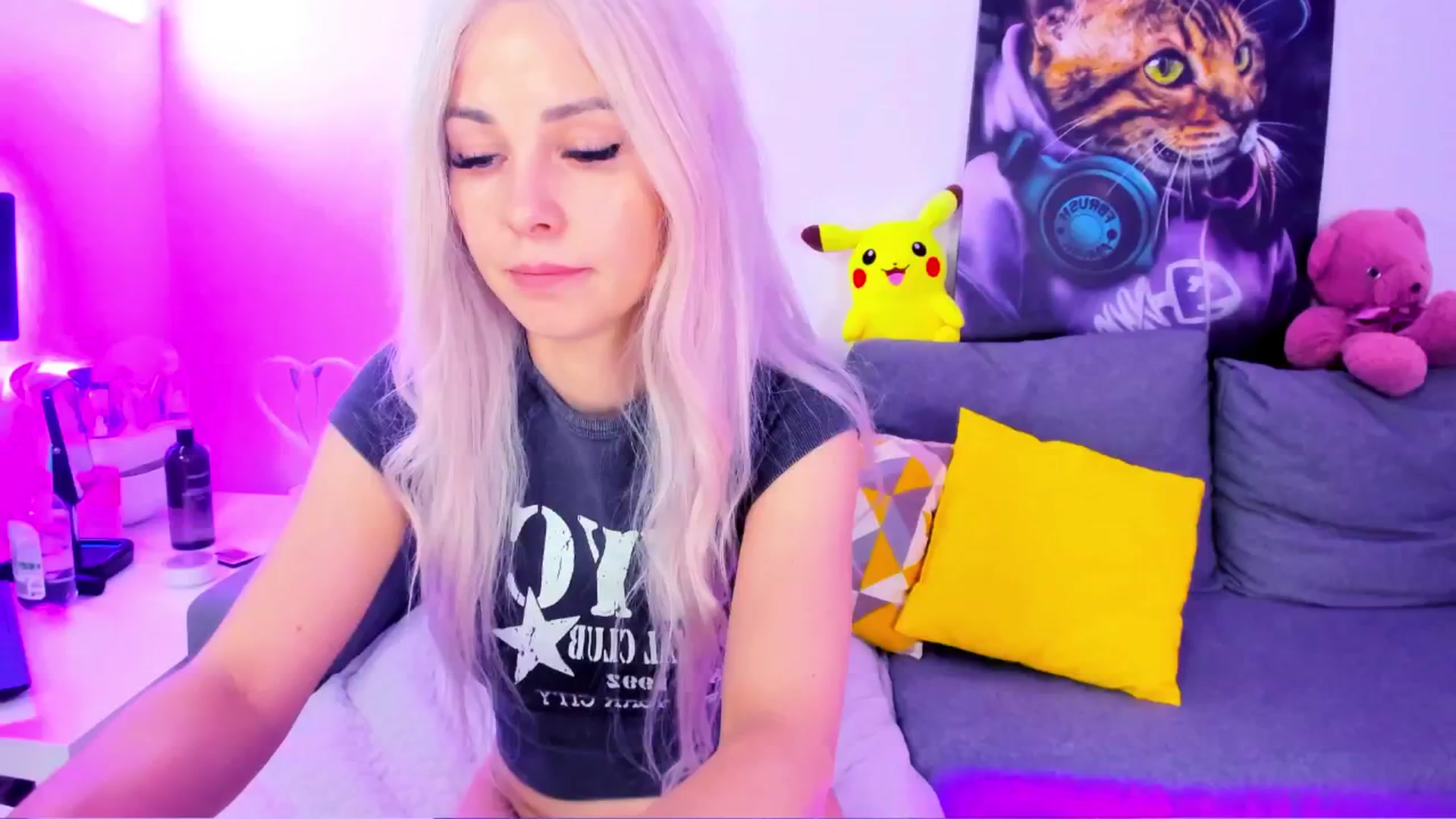 Gallery image thumbnail from Sunny__Sweet's myfreecams stream on, 05/16/2025, 06:01 image 3 of 20