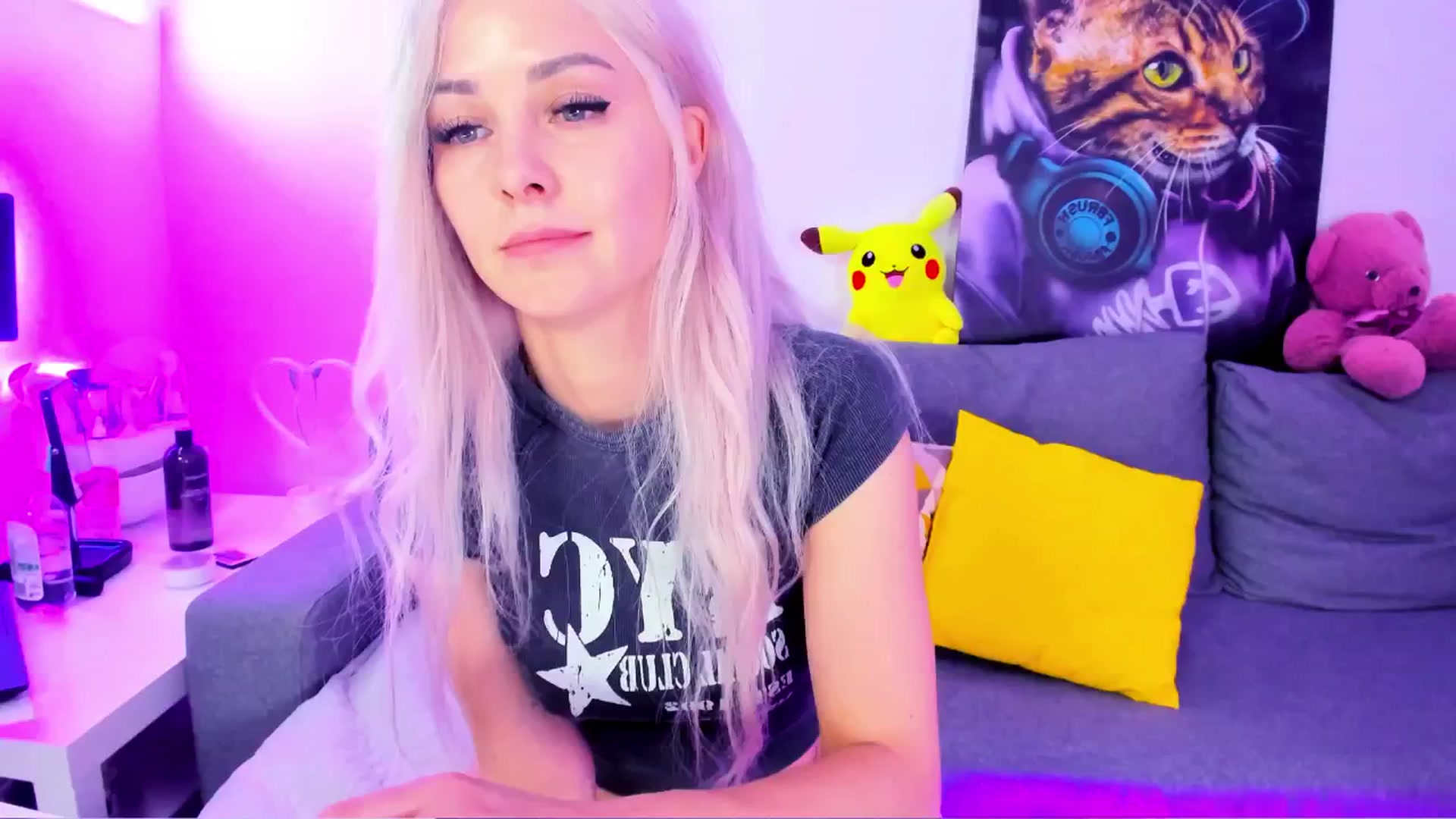Gallery image thumbnail from Sunny__Sweet's myfreecams stream on, 05/16/2025, 06:01 image 14 of 20