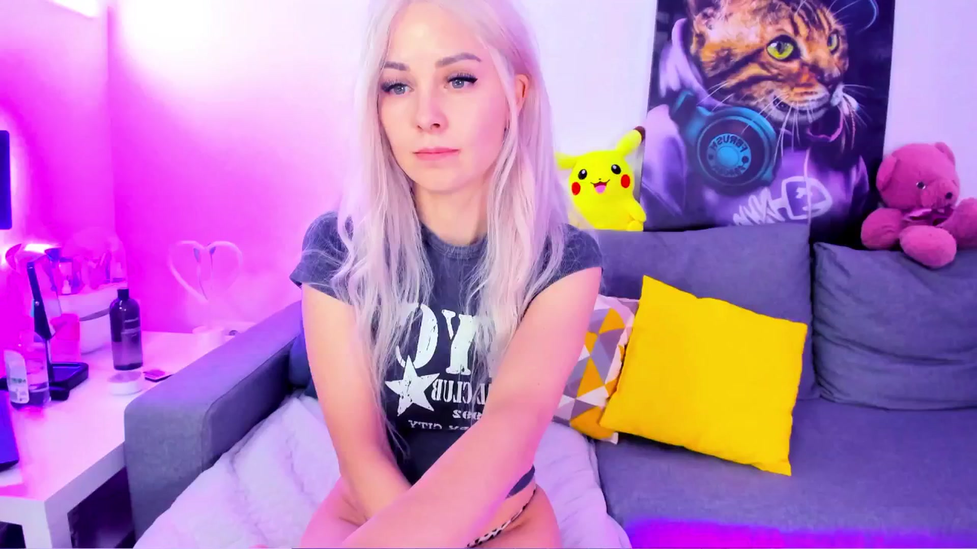 Gallery image thumbnail from Sunny__Sweet's myfreecams stream on, 05/16/2025, 06:01 image 17 of 20