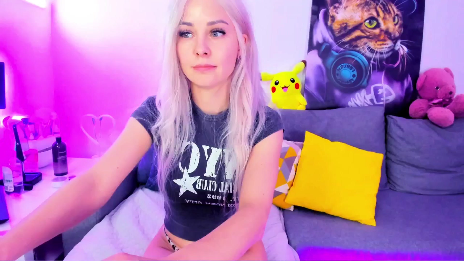 Gallery image thumbnail from Sunny__Sweet's myfreecams stream on, 05/16/2025, 06:01 image 16 of 20