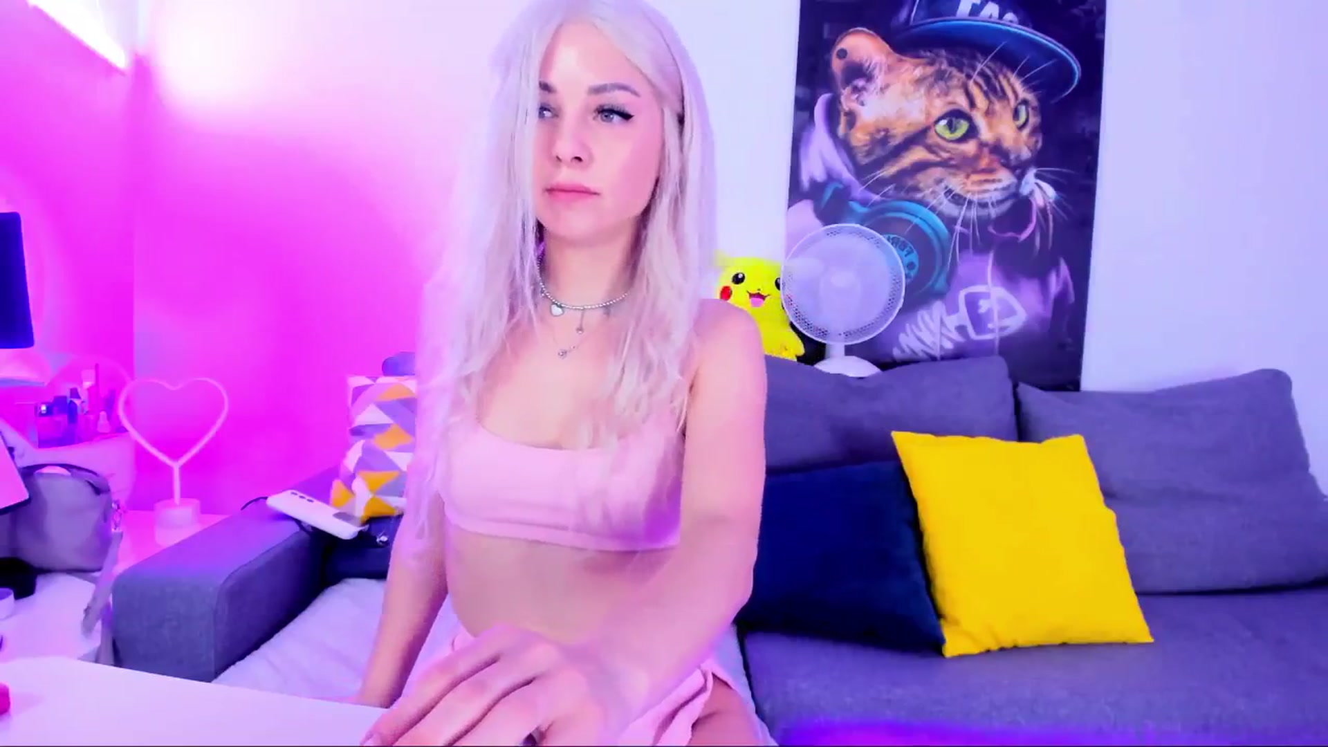 Gallery image thumbnail from Sunny__Sweet's myfreecams stream on, 06/19/2025, 04:31 image 7 of 20