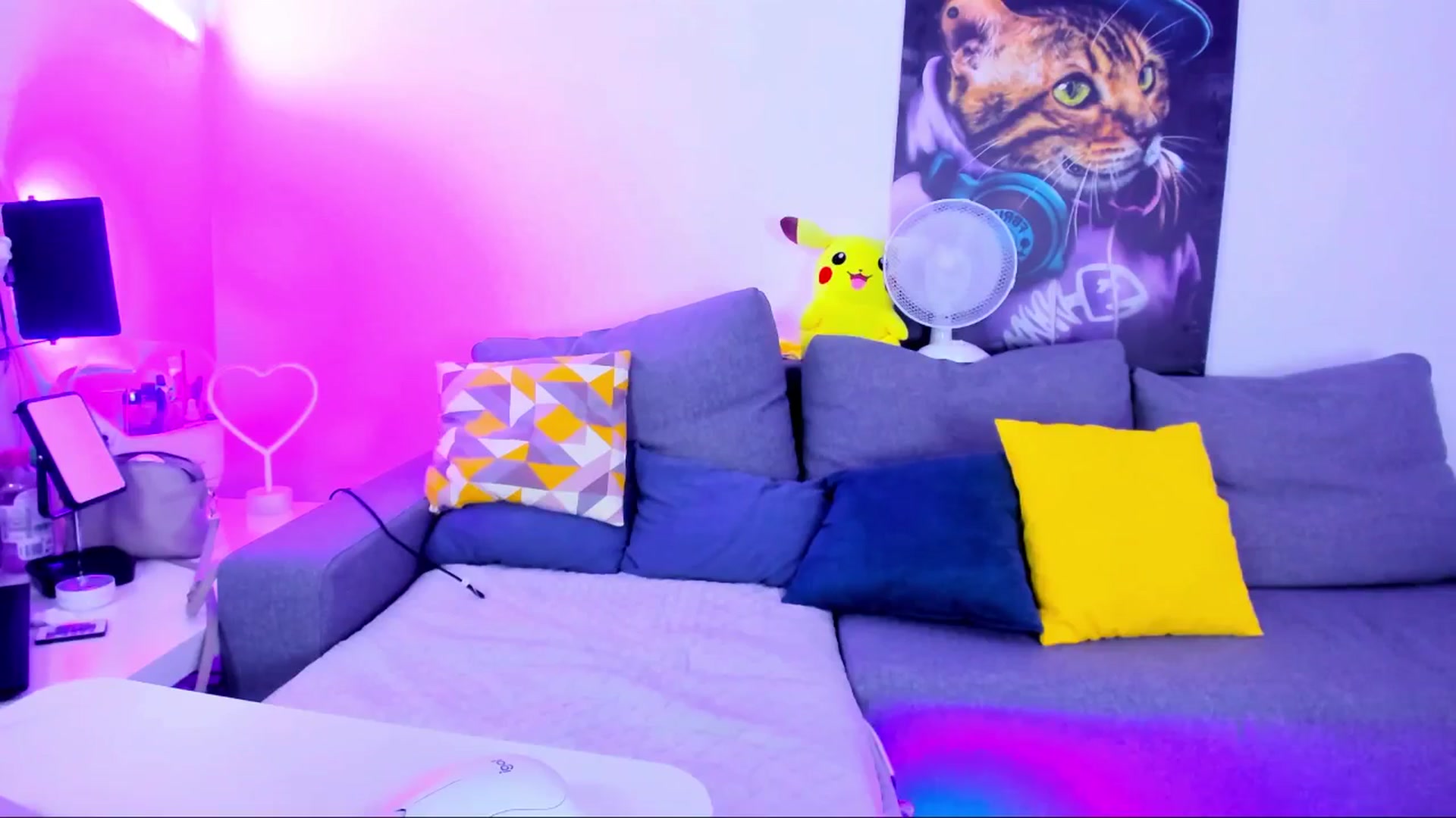 Gallery image thumbnail from Sunny__Sweet's myfreecams stream on, 06/19/2025, 04:31 image 12 of 20