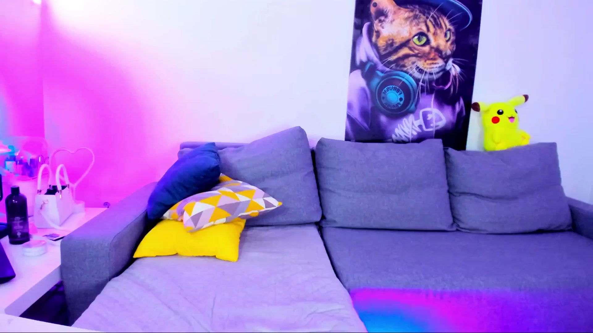 Gallery image thumbnail from Sunny__Sweet's myfreecams stream on, 08/12/2025, 07:09 image 6 of 20
