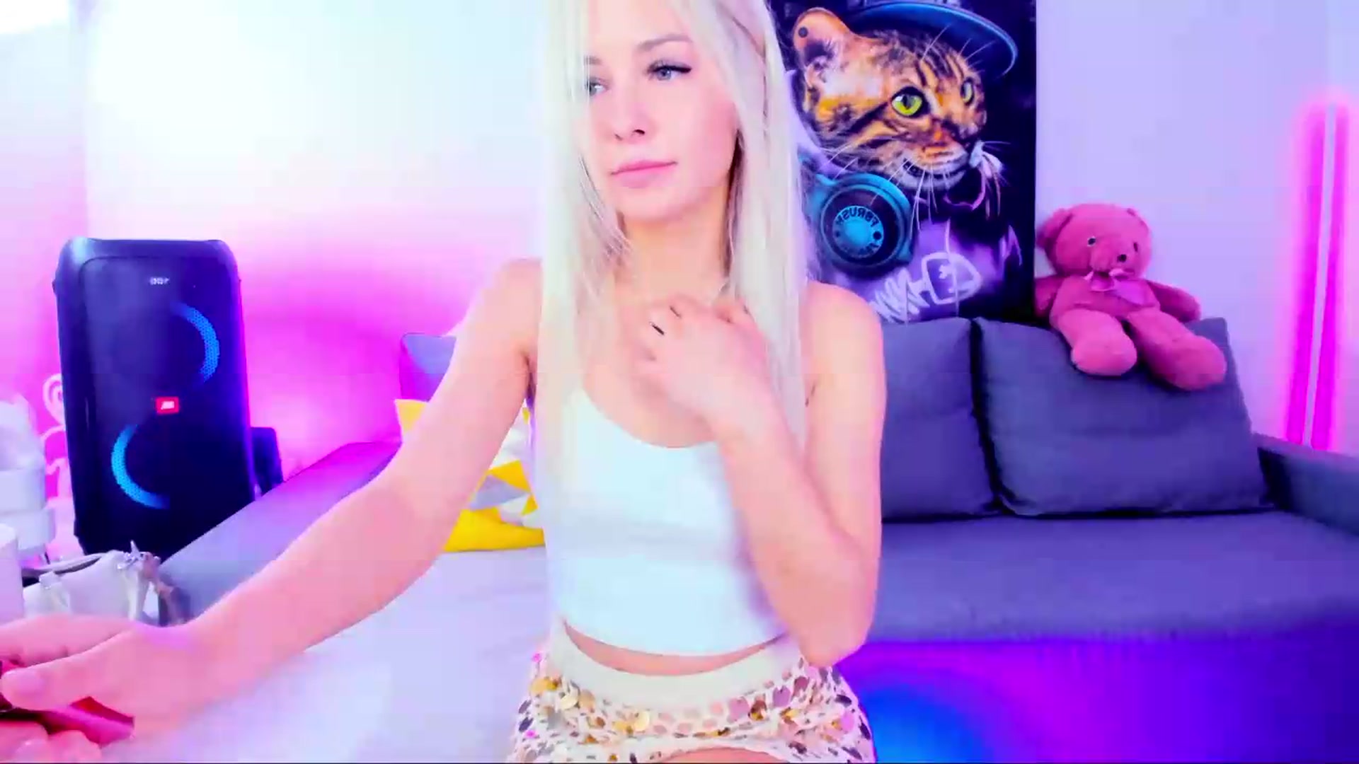 Gallery image thumbnail from Sunny__Sweet's myfreecams stream on, 08/03/2026, 06:10 image 12 of 20