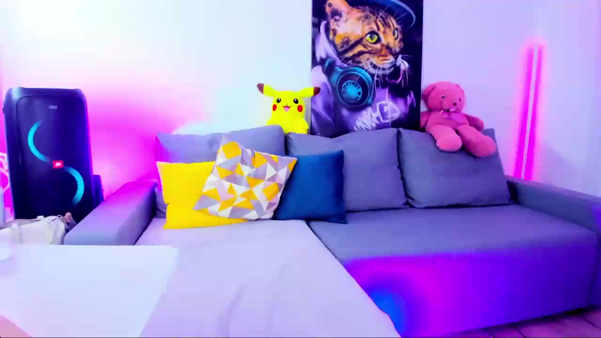 Gallery image thumbnail from Sunny__Sweet's myfreecams stream on, 08/04/2026, 05:07 image 17 of 20