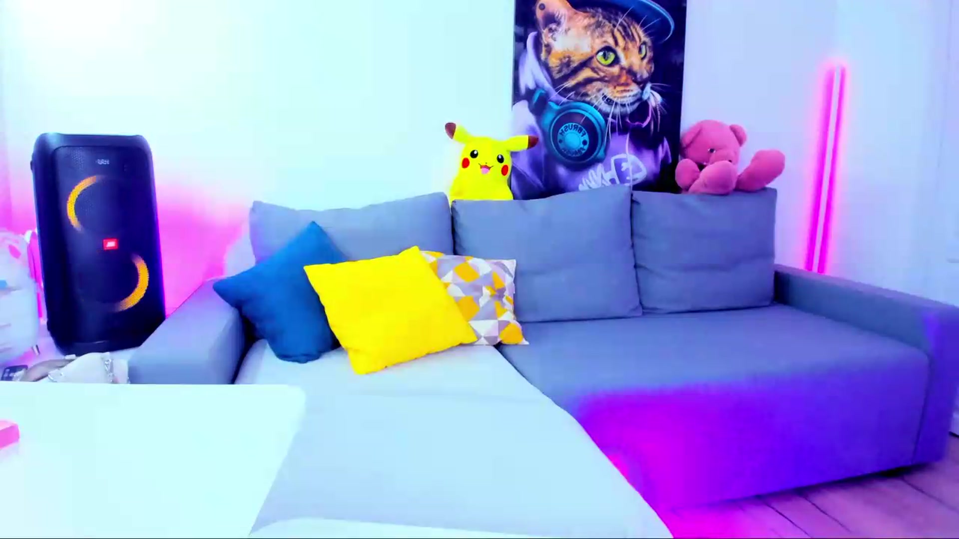 Gallery image thumbnail from Sunny__Sweet's myfreecams stream on, 08/14/2026, 05:02 image 12 of 20