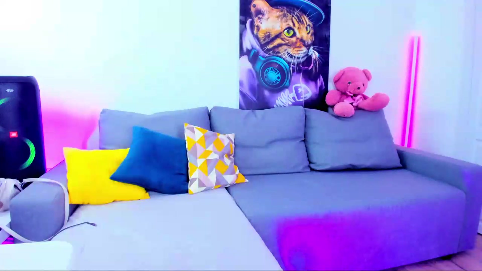 Gallery image thumbnail from Sunny__Sweet's myfreecams stream on, 08/18/2026, 05:51 image 6 of 20