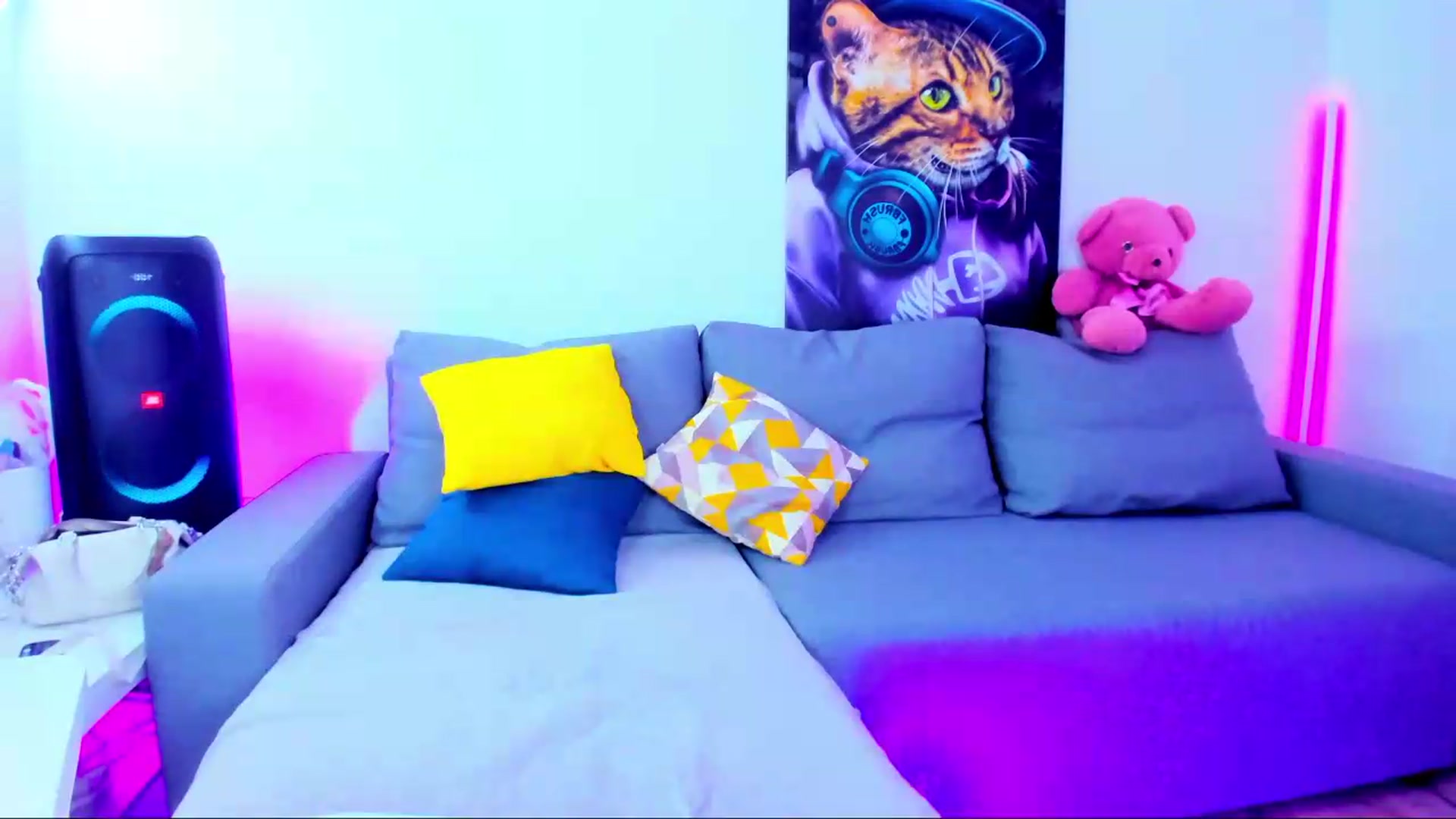 Gallery image thumbnail from Sunny__Sweet's myfreecams stream on, 08/20/2026, 06:33 image 4 of 20