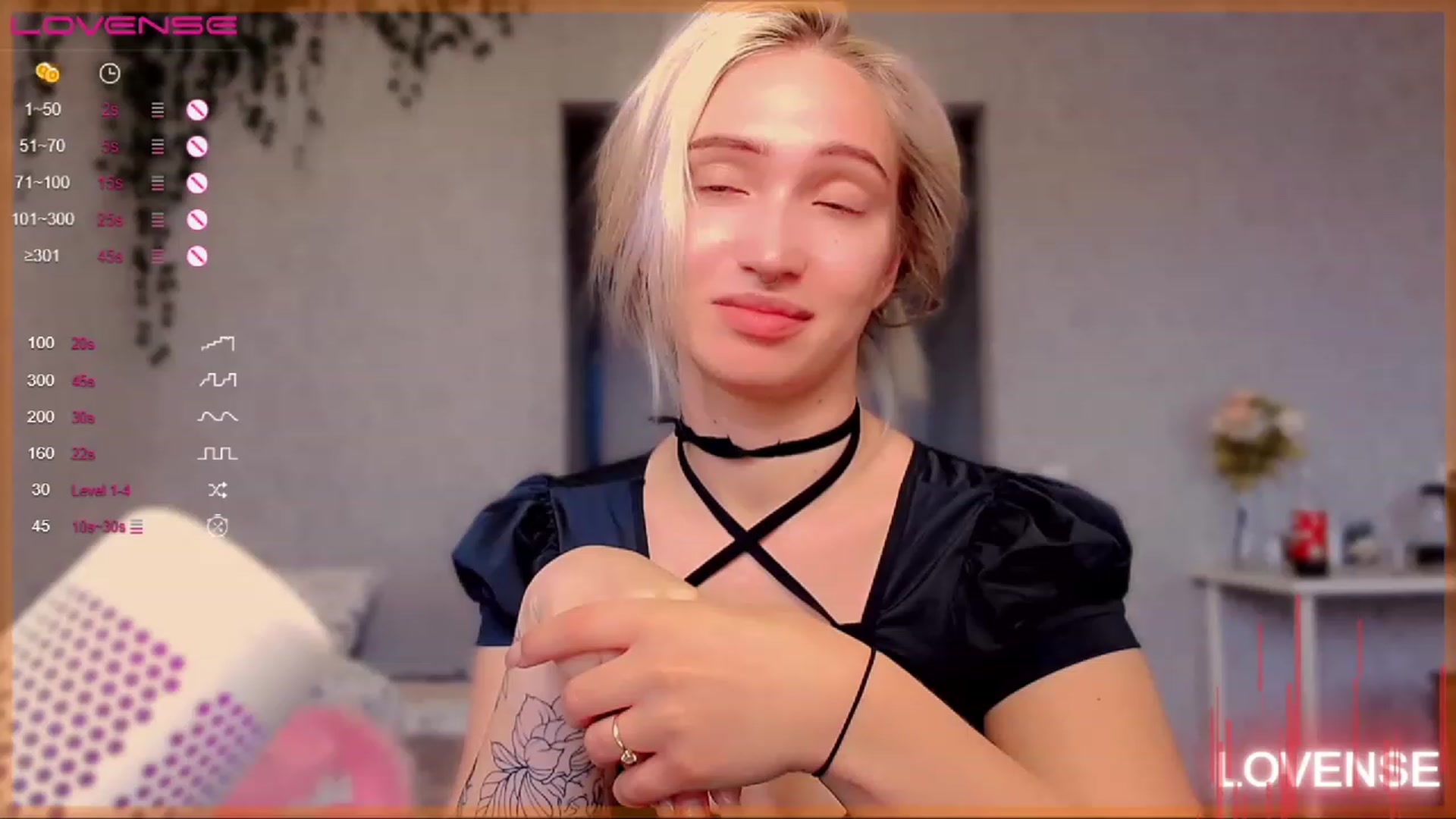 Gallery image thumbnail from Sunny_xoxo's myfreecams stream on, 06/19/2023, 07:14 image 17 of 20