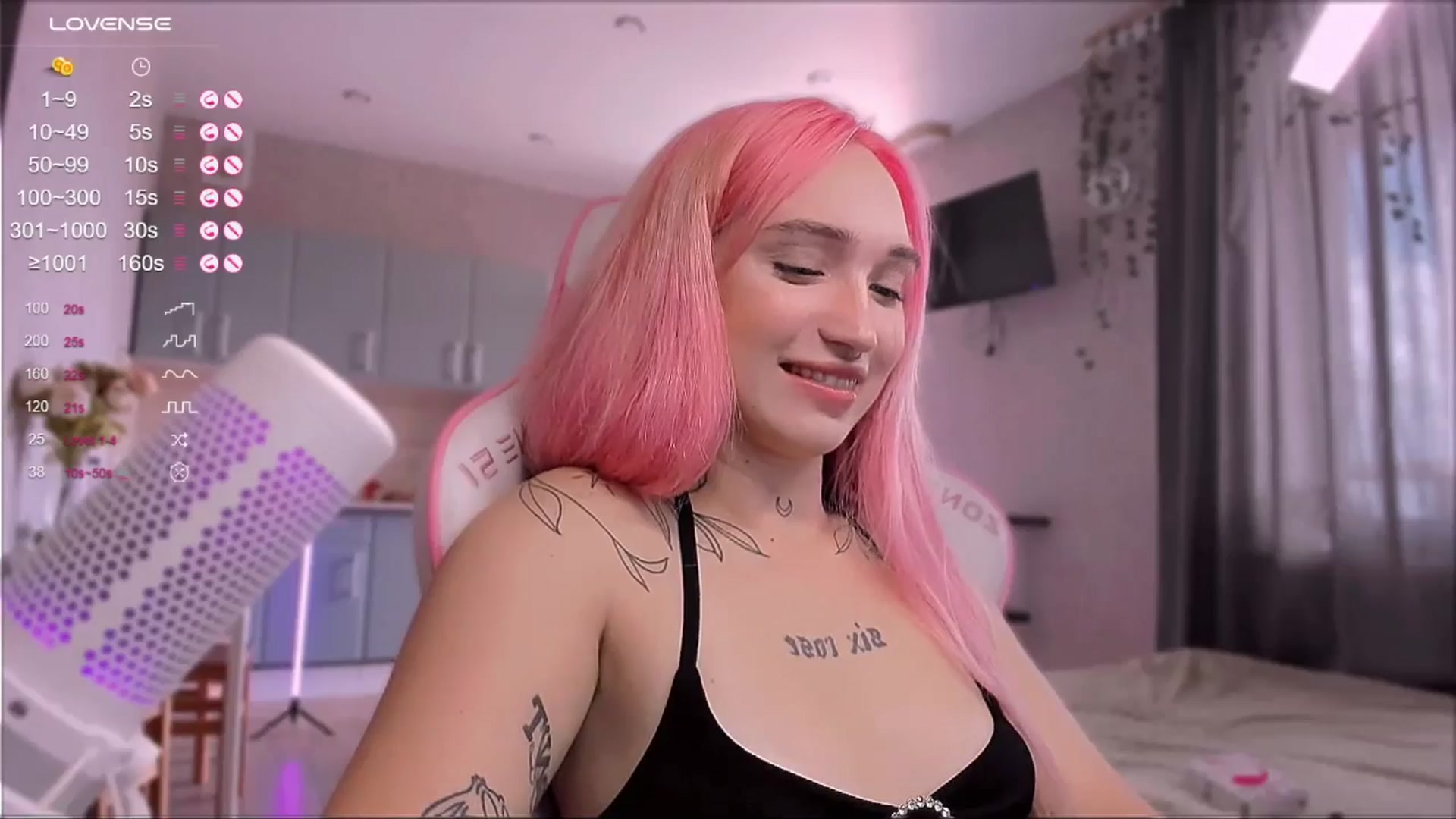 Gallery image thumbnail from Sunny_xoxo's myfreecams stream on, 07/03/2024, 09:00 image 14 of 20