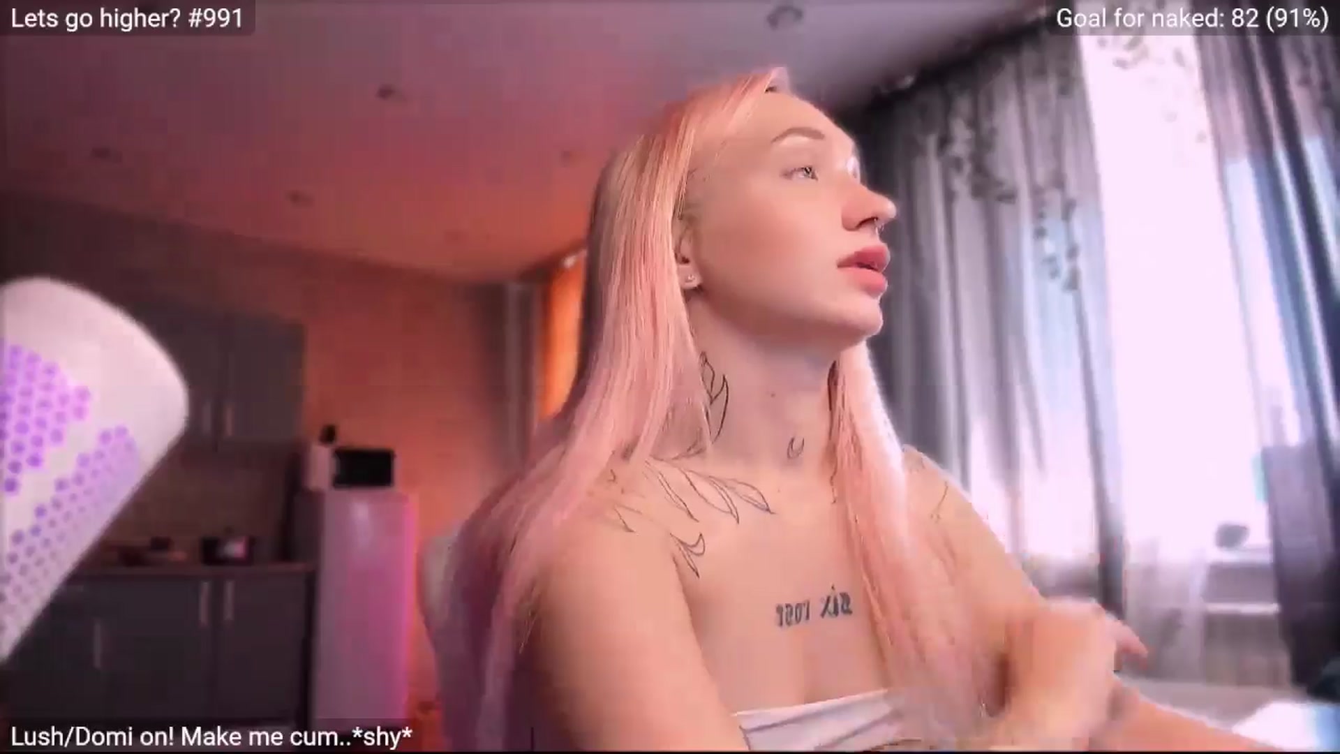 Gallery image thumbnail from Sunny_xoxo's myfreecams stream on, 07/31/2024, 10:34 image 8 of 20