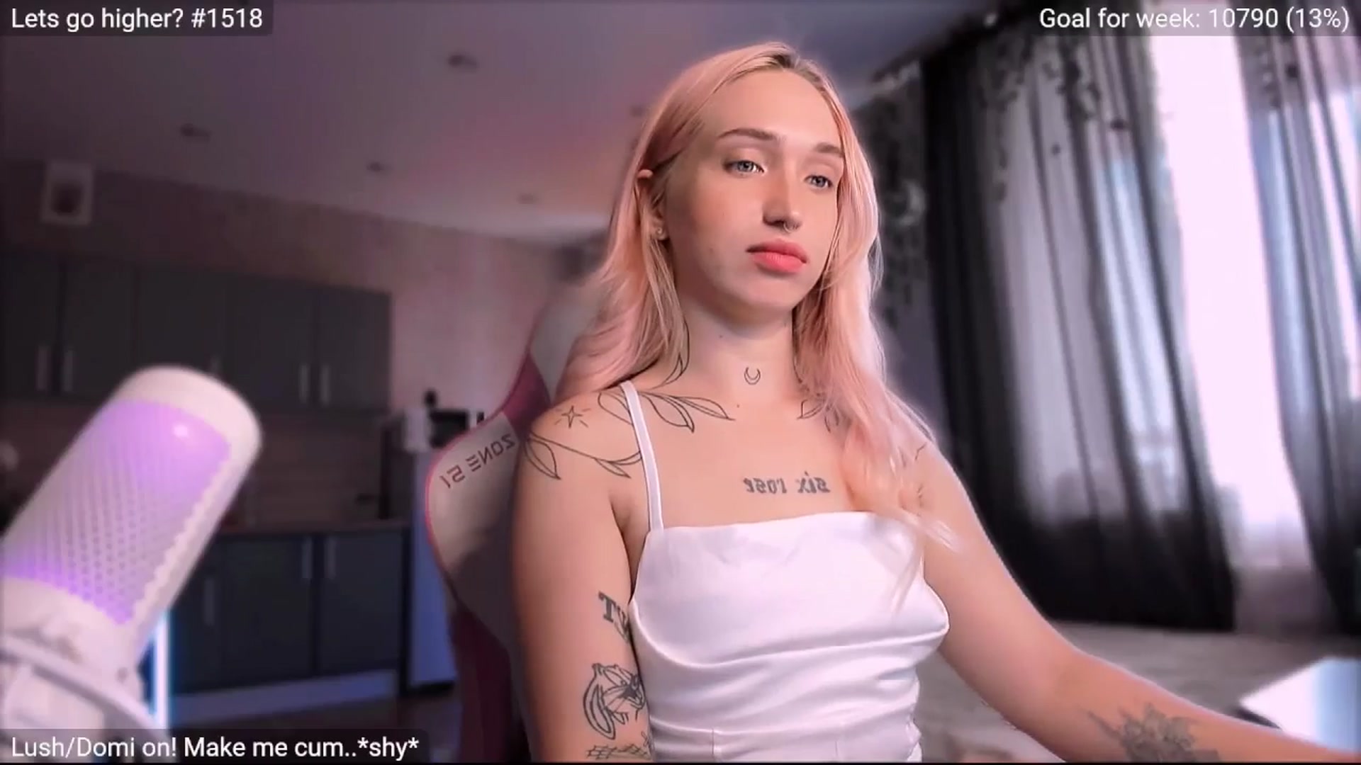 Gallery image thumbnail from Sunny_xoxo's myfreecams stream on, 08/05/2024, 07:16 image 13 of 20