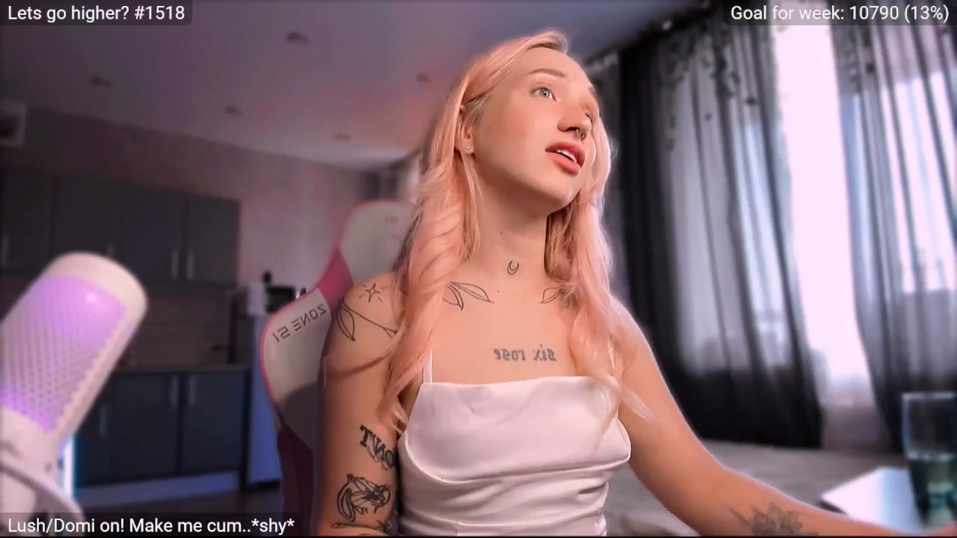 Gallery image thumbnail from Sunny_xoxo's myfreecams stream on, 08/05/2024, 07:16 image 15 of 20