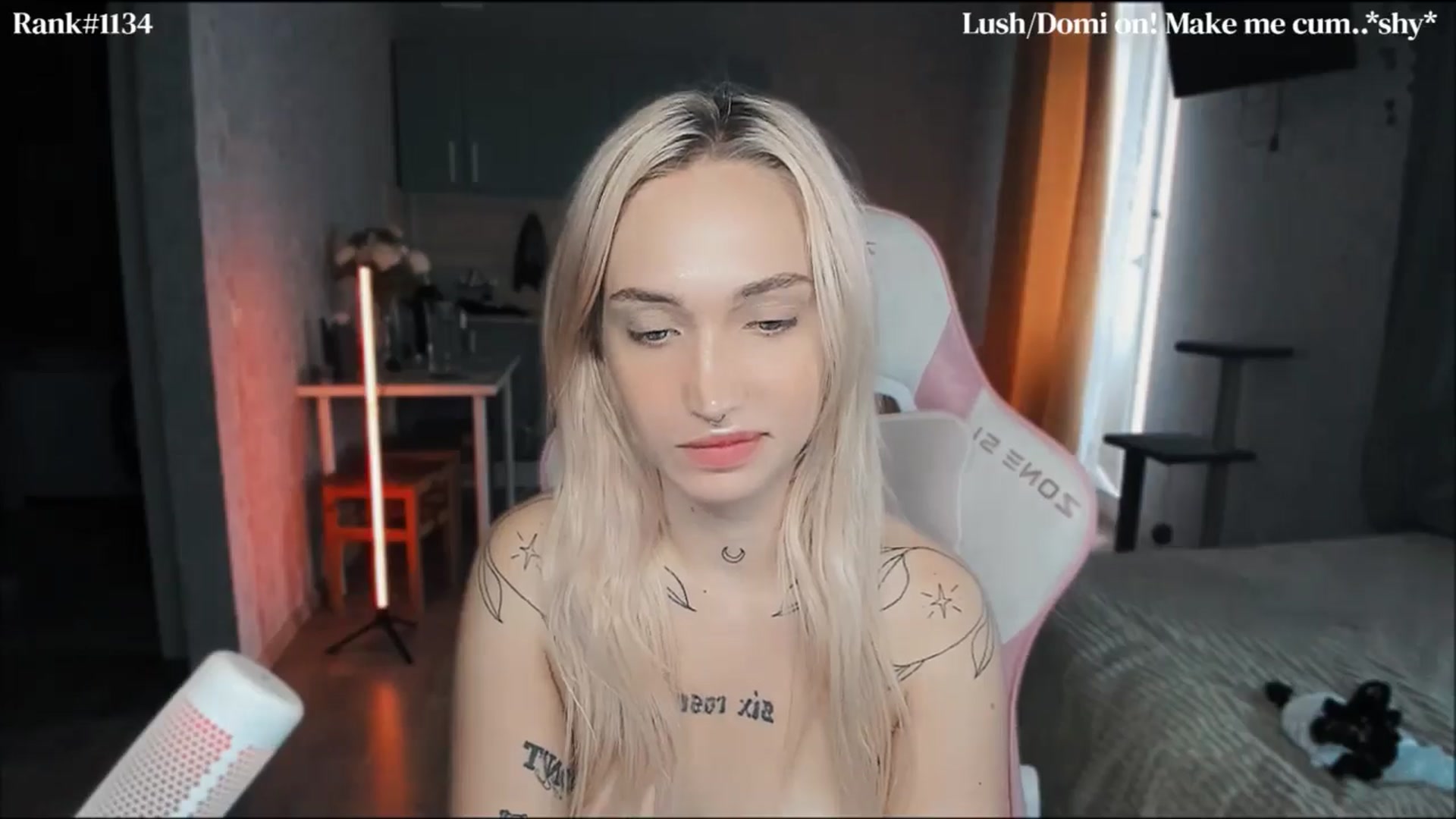 Gallery image thumbnail from Sunny_xoxo's myfreecams stream on, 08/20/2024, 07:12 image 20 of 20