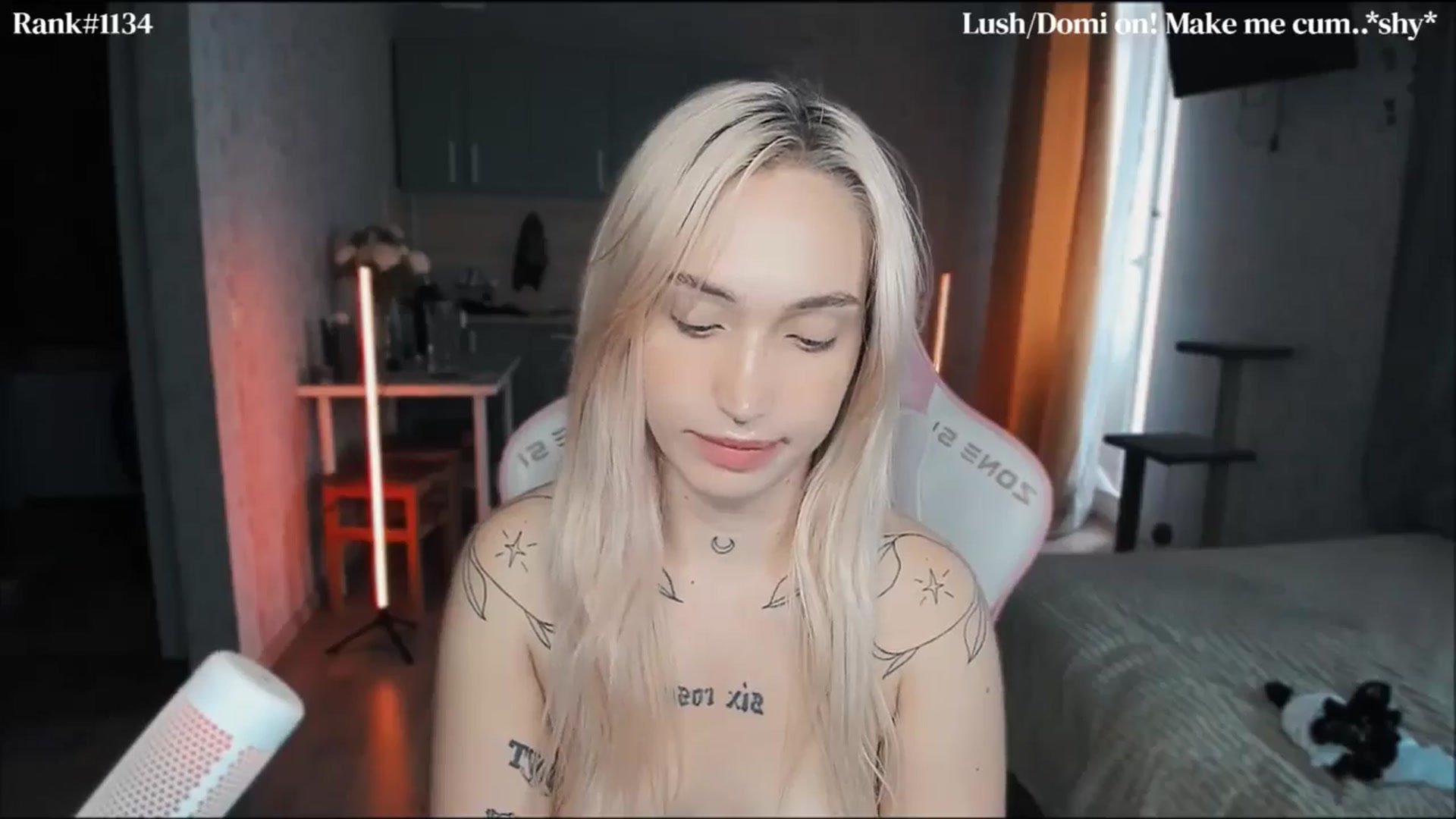 Gallery image thumbnail from Sunny_xoxo's myfreecams stream on, 08/20/2024, 07:12 image 18 of 20
