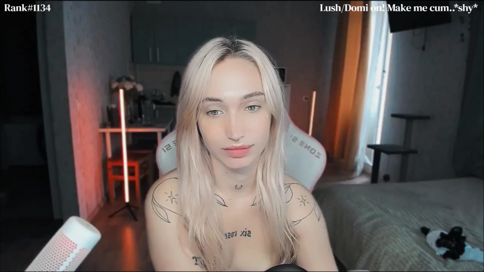 Gallery image thumbnail from Sunny_xoxo's myfreecams stream on, 08/20/2024, 07:12 image 7 of 20