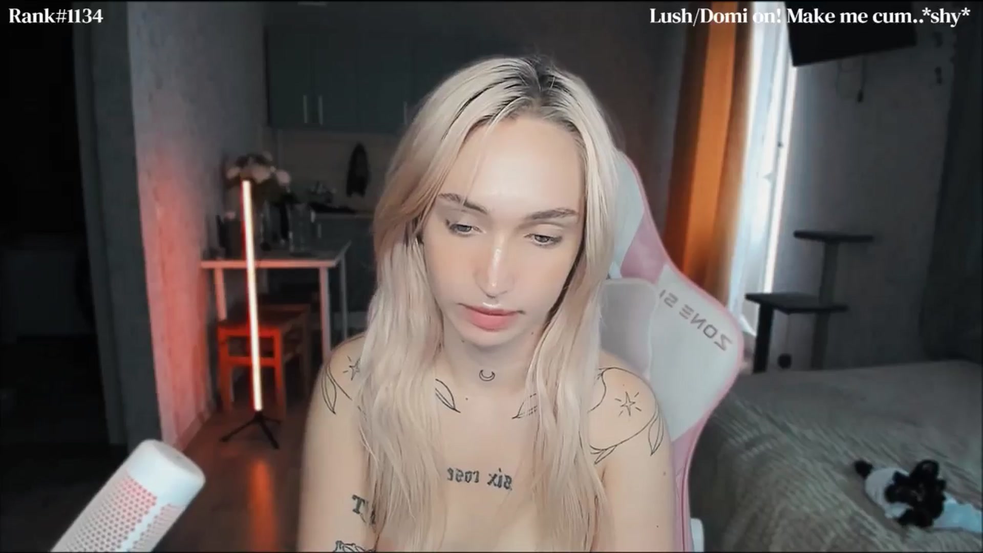 Gallery image thumbnail from Sunny_xoxo's myfreecams stream on, 08/20/2024, 07:12 image 19 of 20