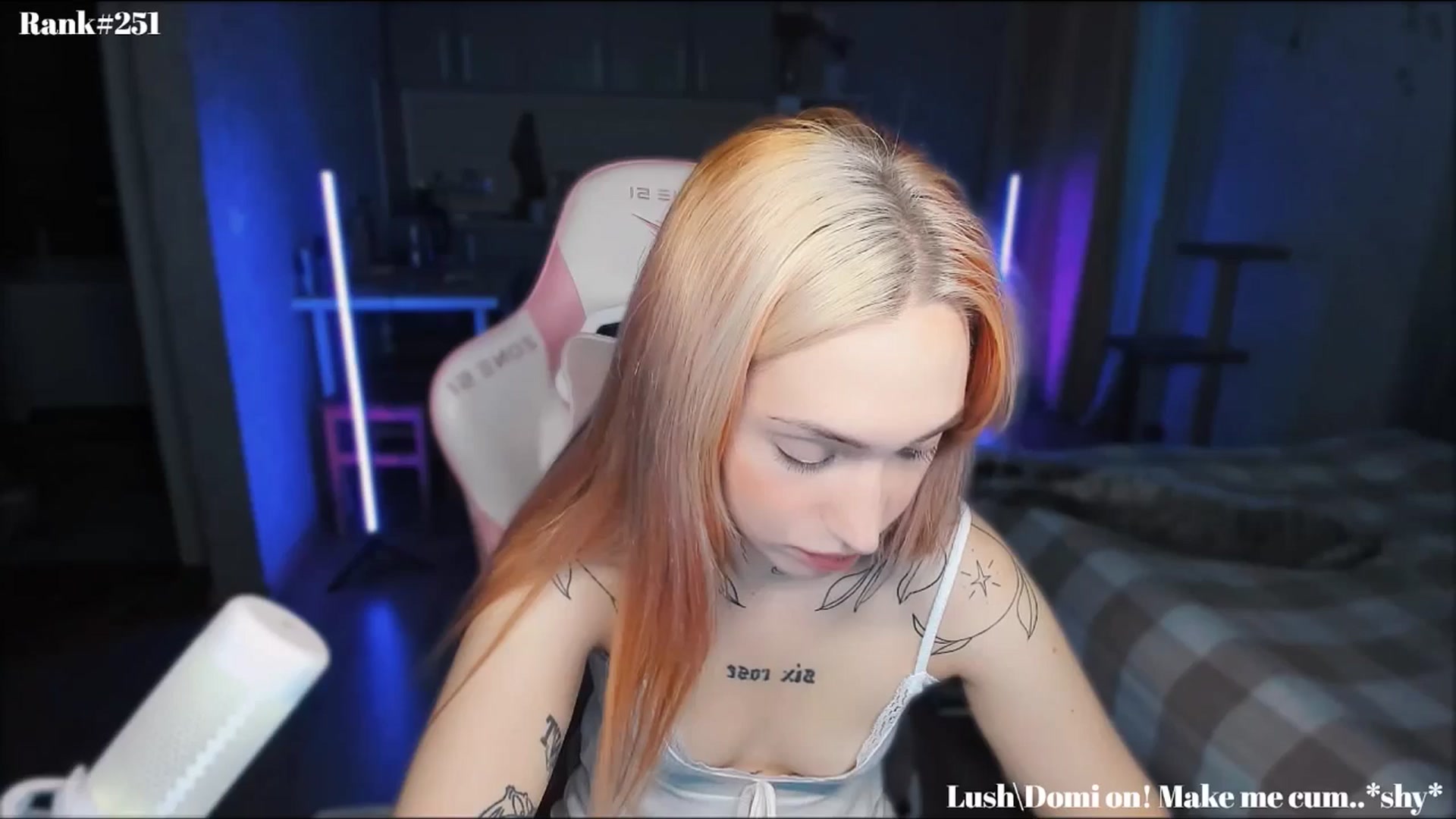 Gallery image thumbnail from Sunny_xoxo's myfreecams stream on, 10/21/2024, 01:17 image 16 of 20