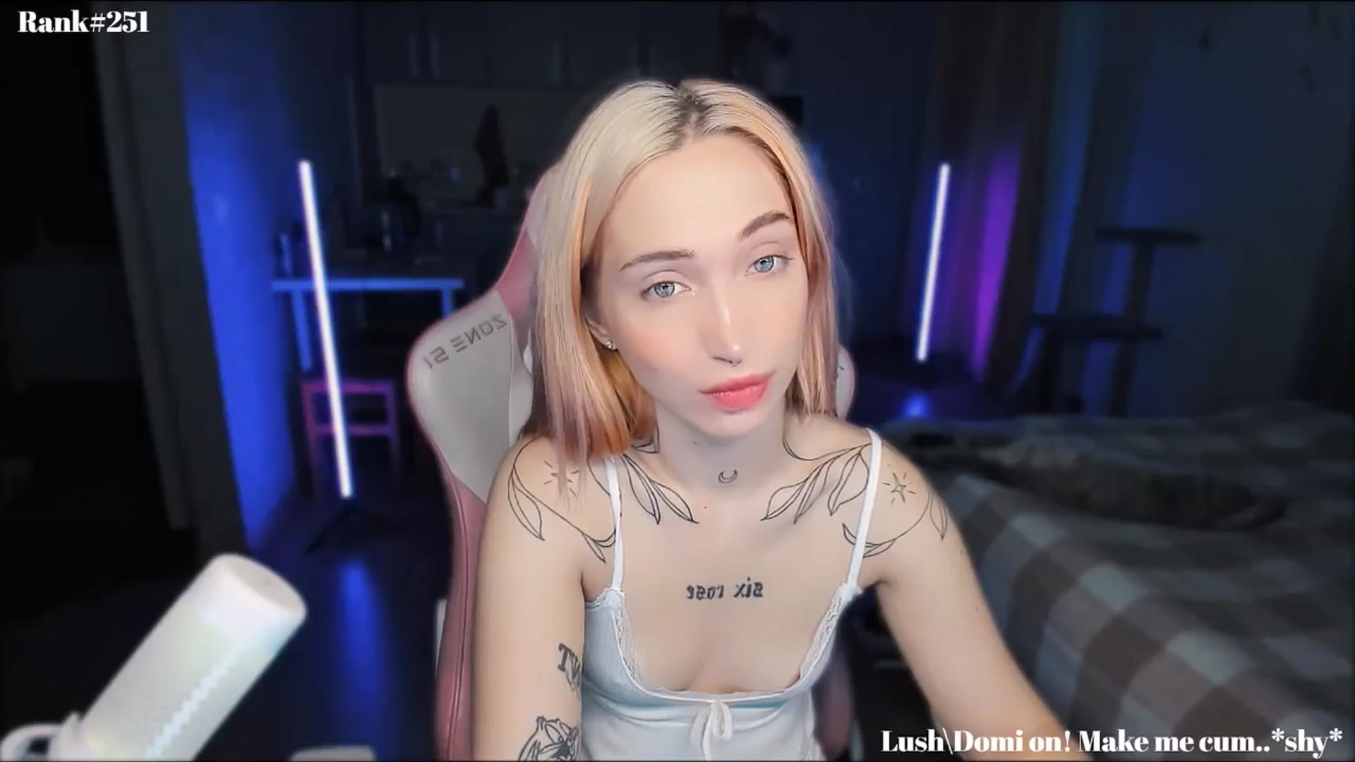 Gallery image thumbnail from Sunny_xoxo's myfreecams stream on, 10/21/2024, 01:17 image 13 of 20