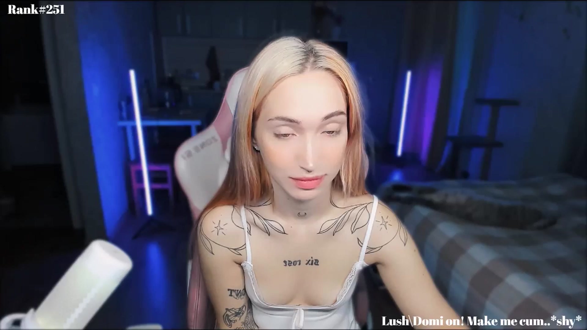 Gallery image thumbnail from Sunny_xoxo's myfreecams stream on, 10/21/2024, 01:17 image 15 of 20