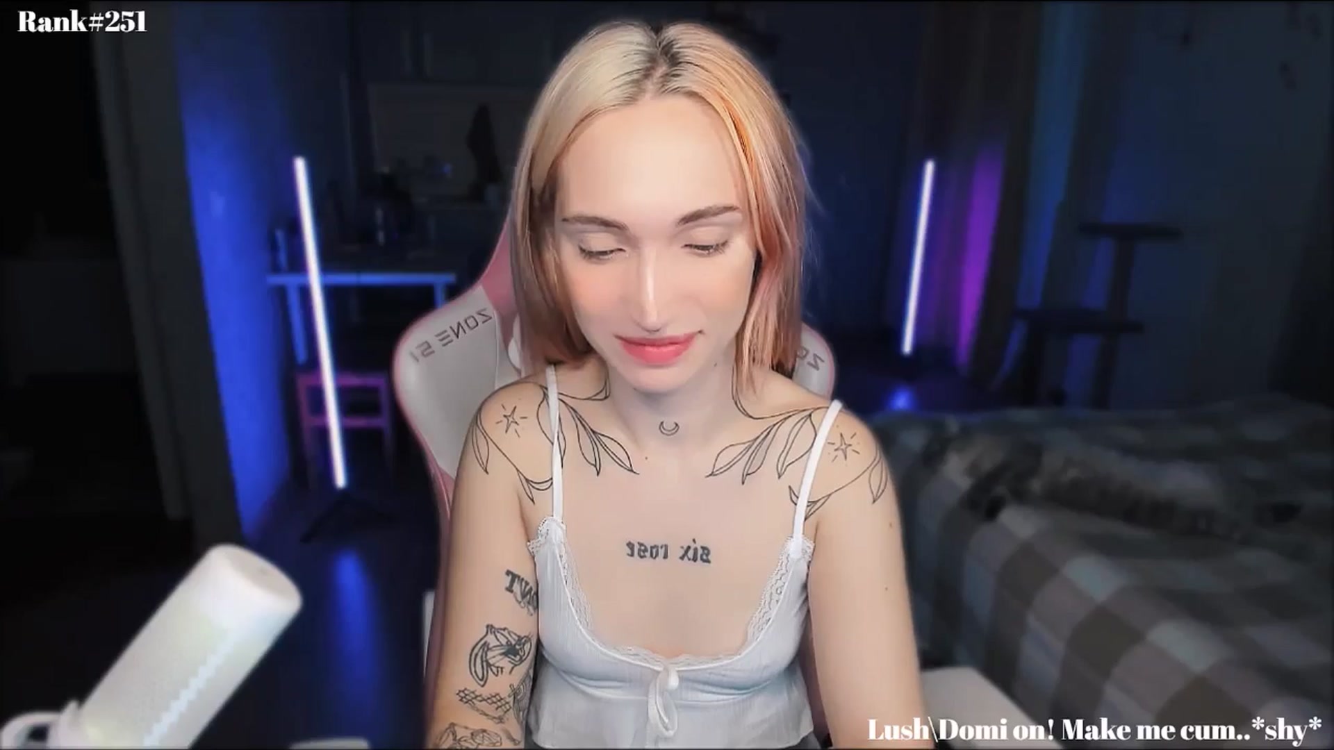 Gallery image thumbnail from Sunny_xoxo's myfreecams stream on, 10/21/2024, 01:17 image 18 of 20
