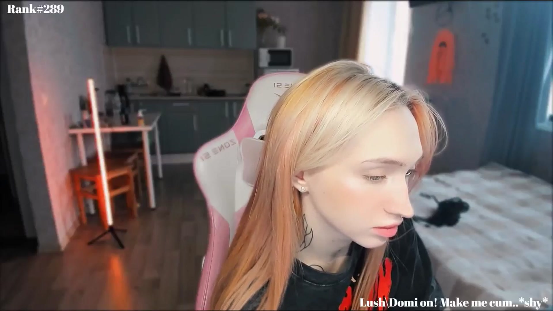 Gallery image thumbnail from Sunny_xoxo's myfreecams stream on, 10/24/2024, 04:35 image 13 of 20
