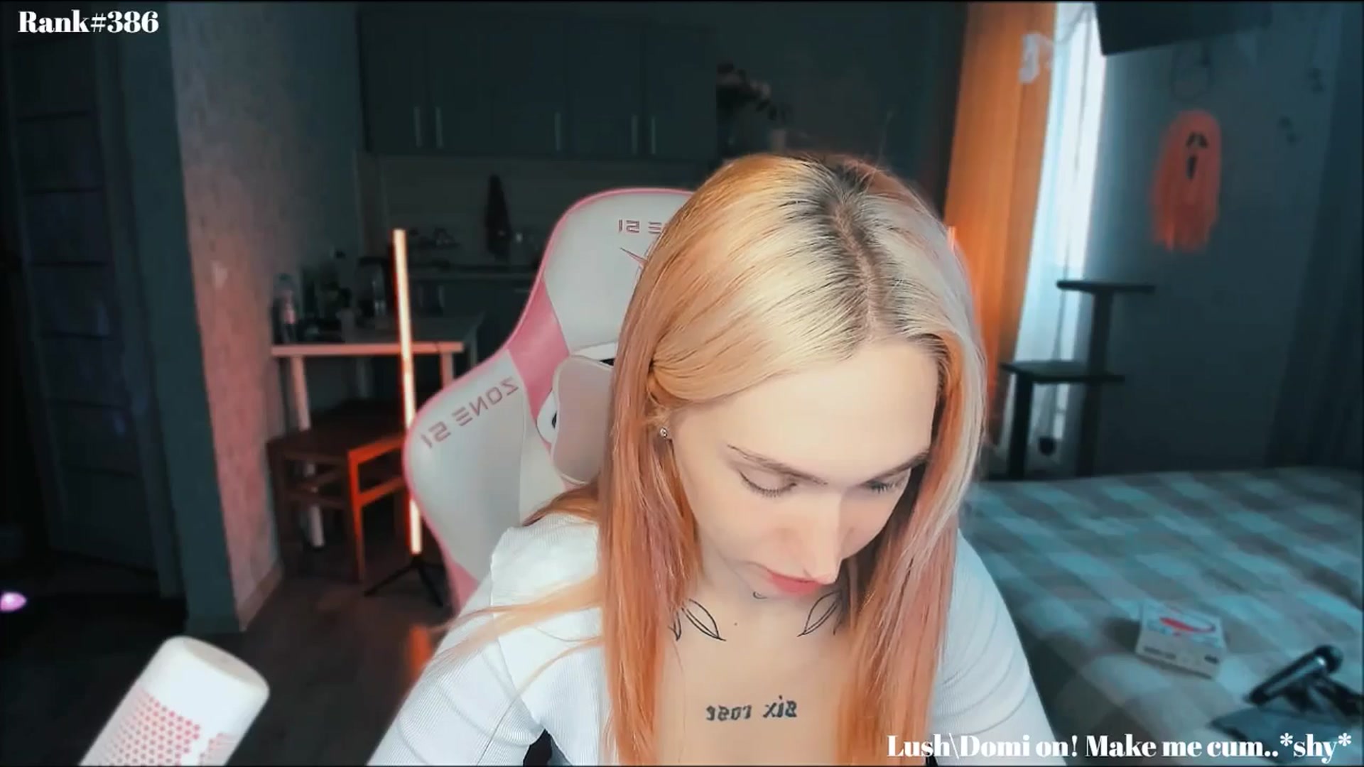 Gallery image thumbnail from Sunny_xoxo's myfreecams stream on, 10/28/2024, 07:04 image 19 of 20